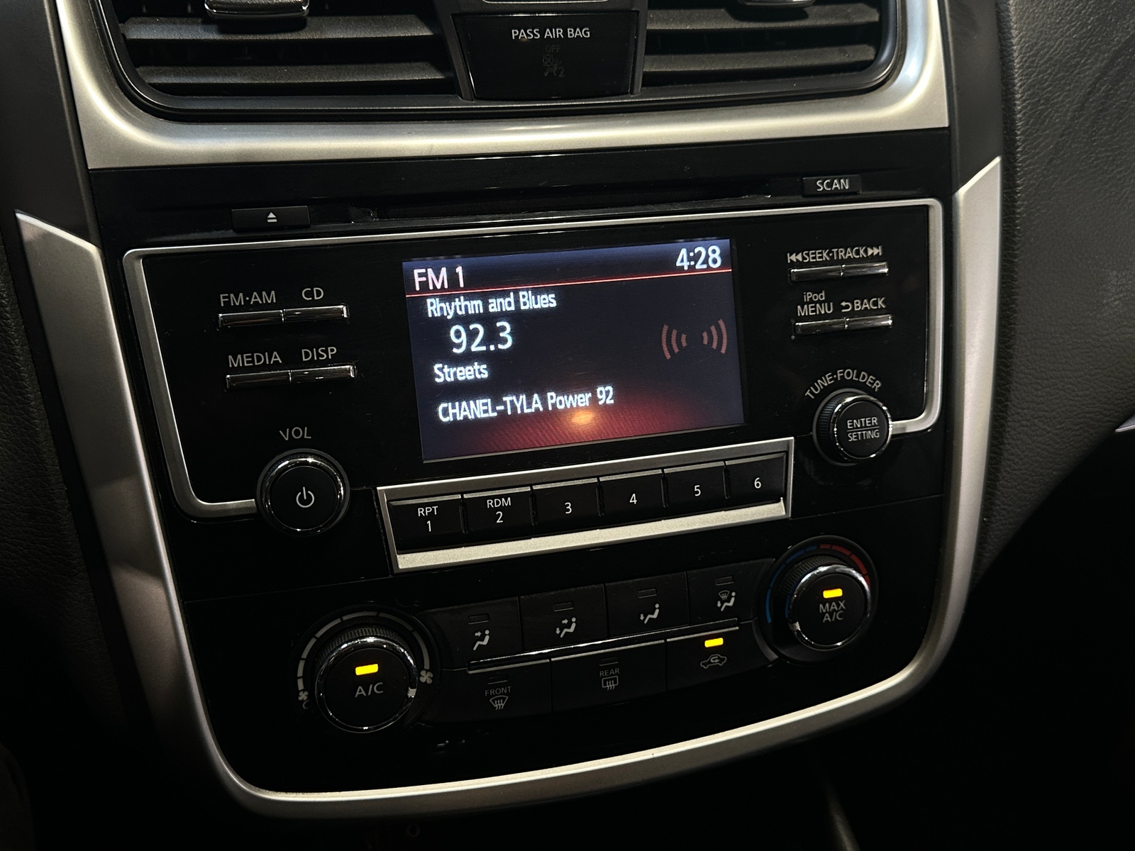 Thumbnail: 2018 Nissan Altima - 4