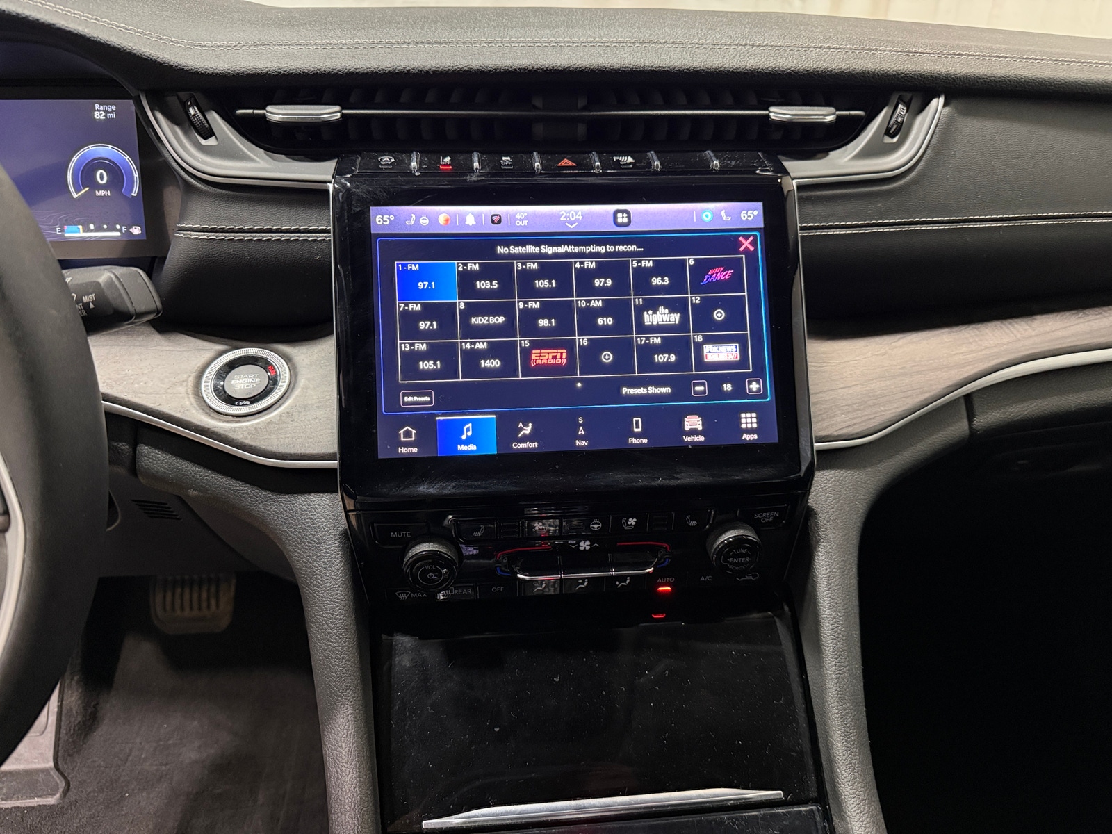 Thumbnail: 2023 Jeep Grand Cherokee L - 3