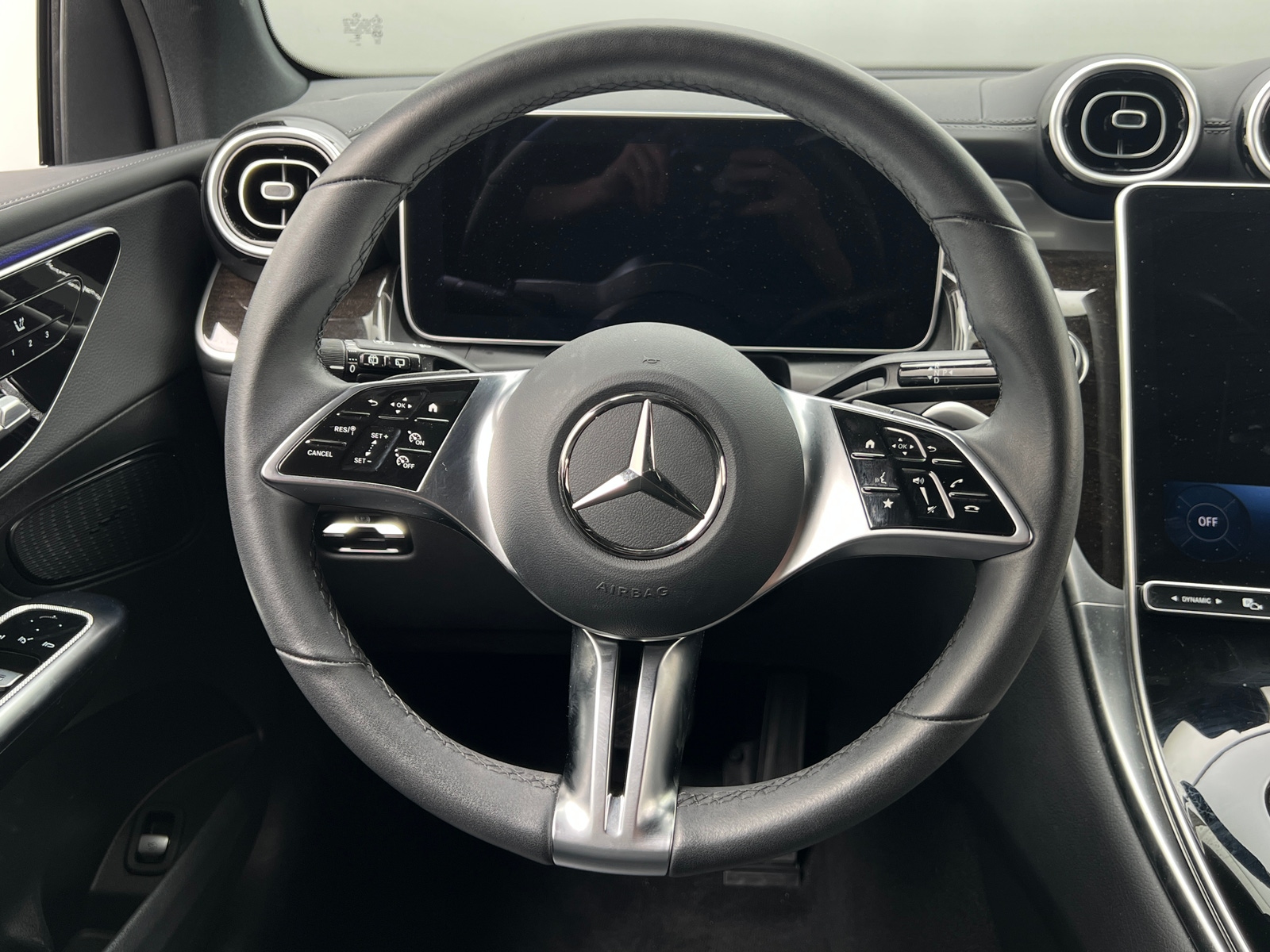 Thumbnail: 2025 Mercedes-Benz GLC - 4