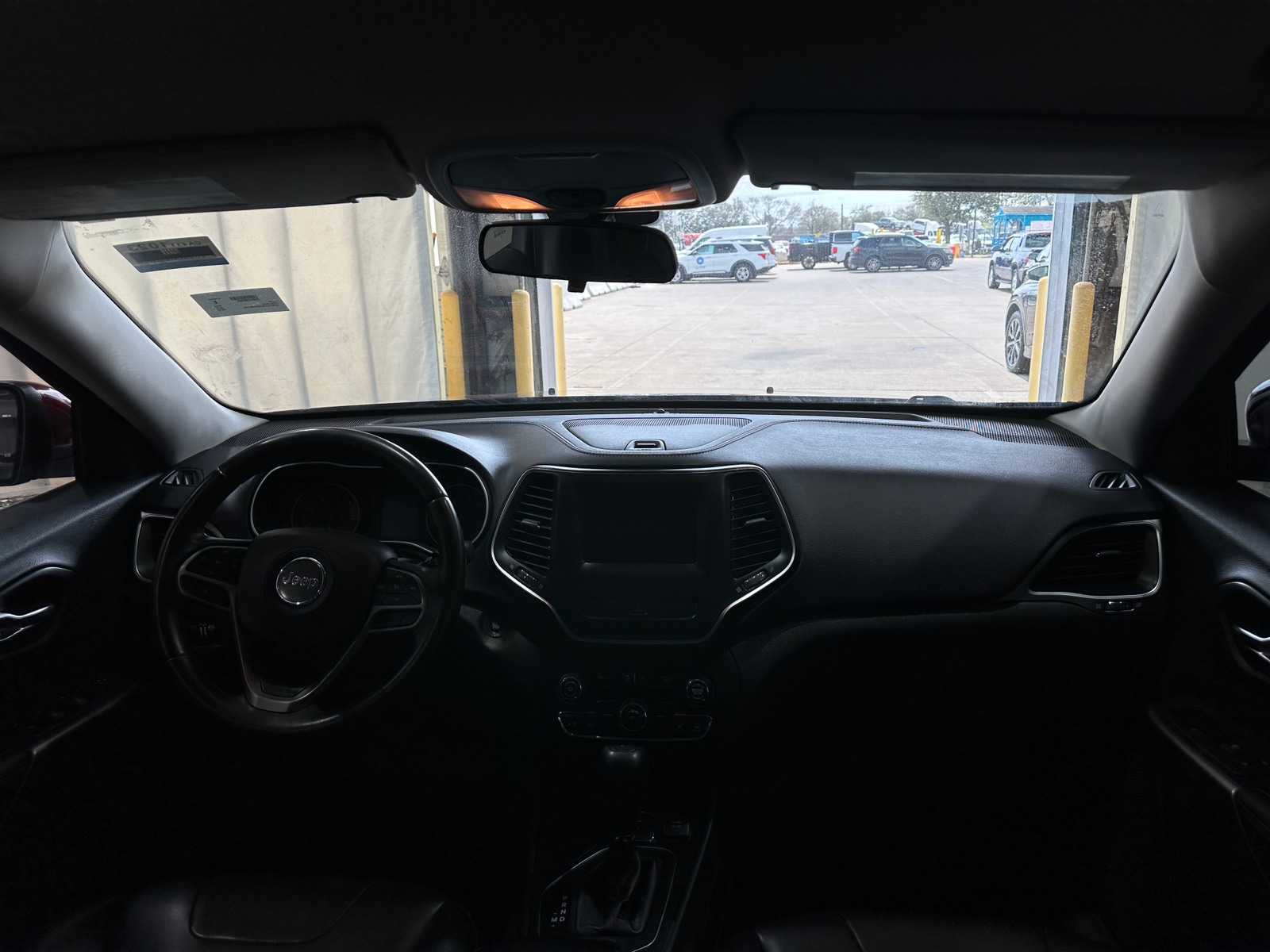 Thumbnail: 2019 Jeep Cherokee - 3