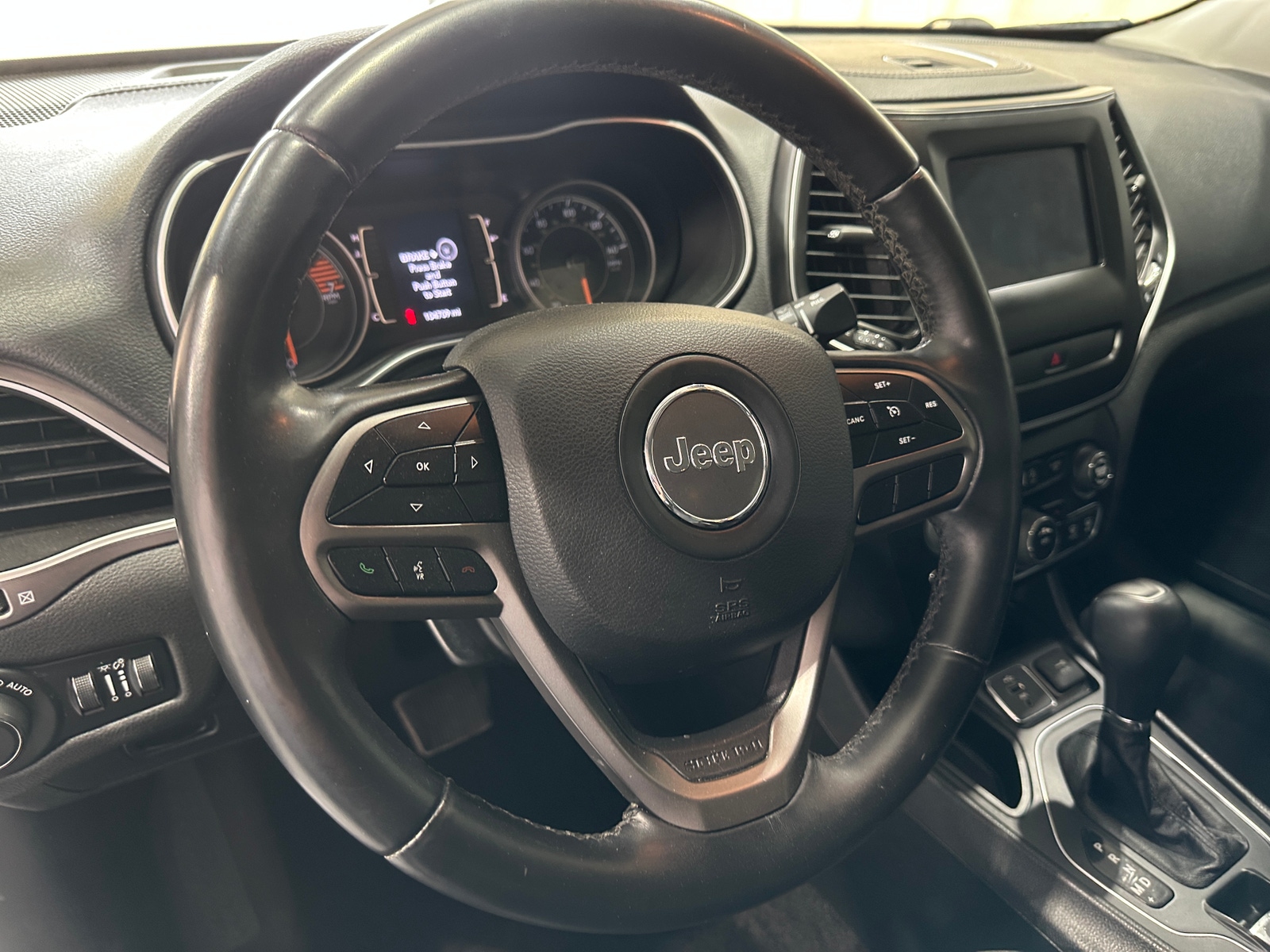 Thumbnail: 2019 Jeep Cherokee - 5