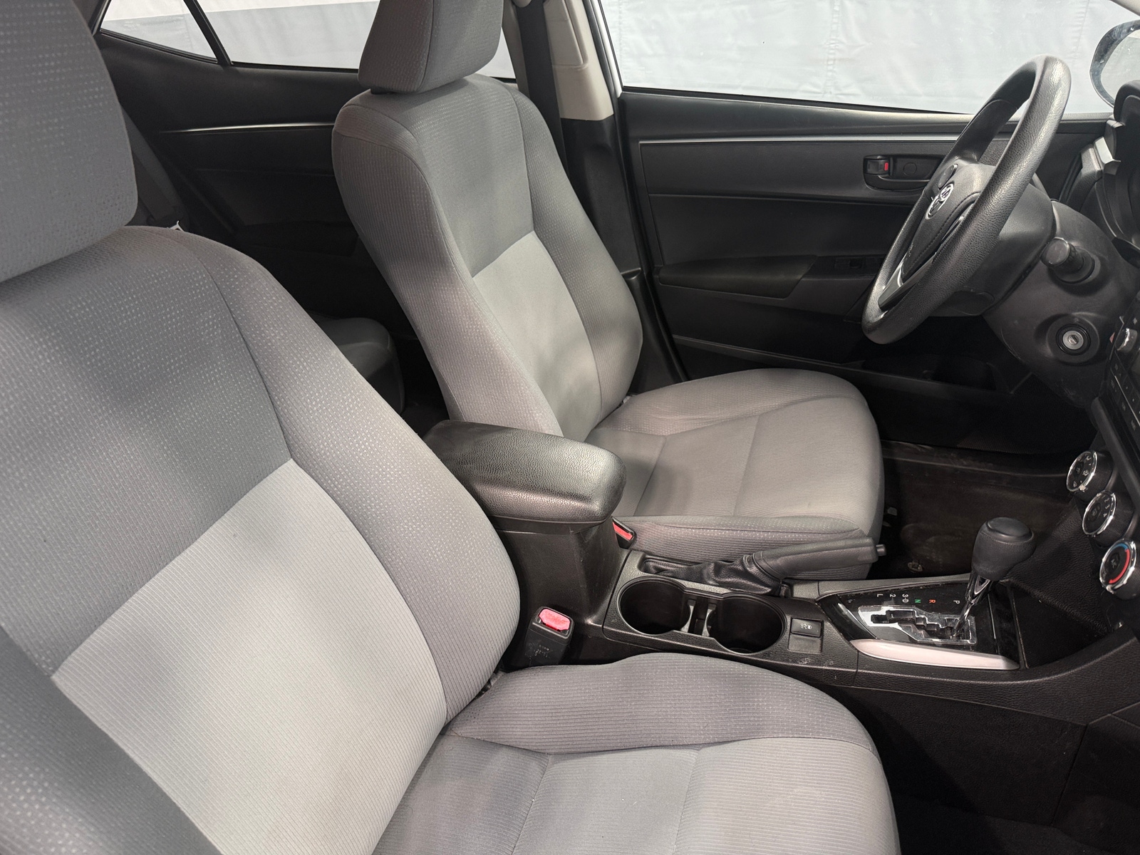 Thumbnail: 2015 Toyota Corolla - 2