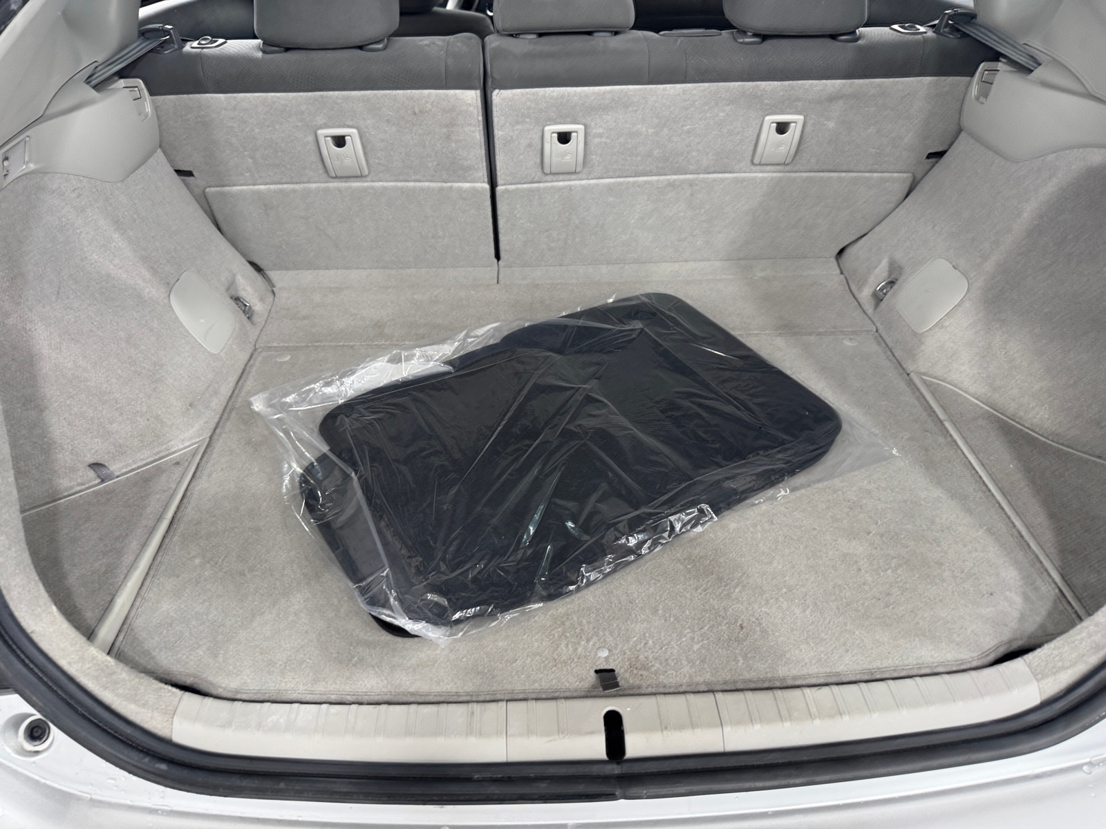 Thumbnail: 2012 Toyota Prius - 7