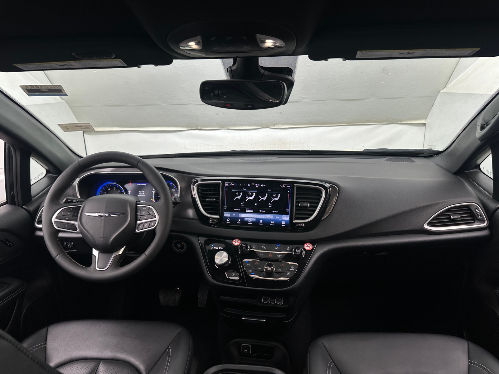 Thumbnail: 2025 Chrysler Pacifica - 2