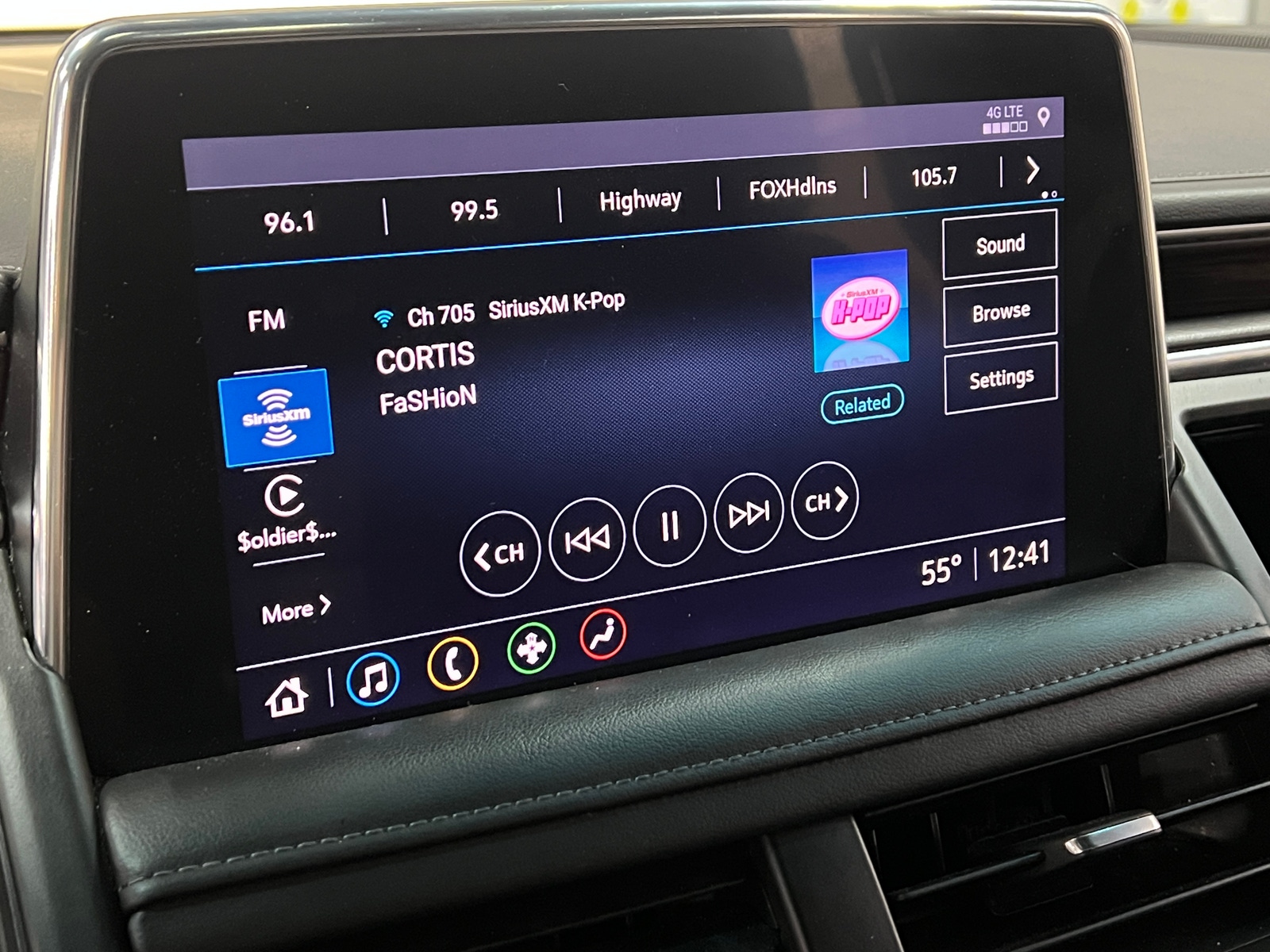 Thumbnail: 2021 Chevrolet Suburban - 3