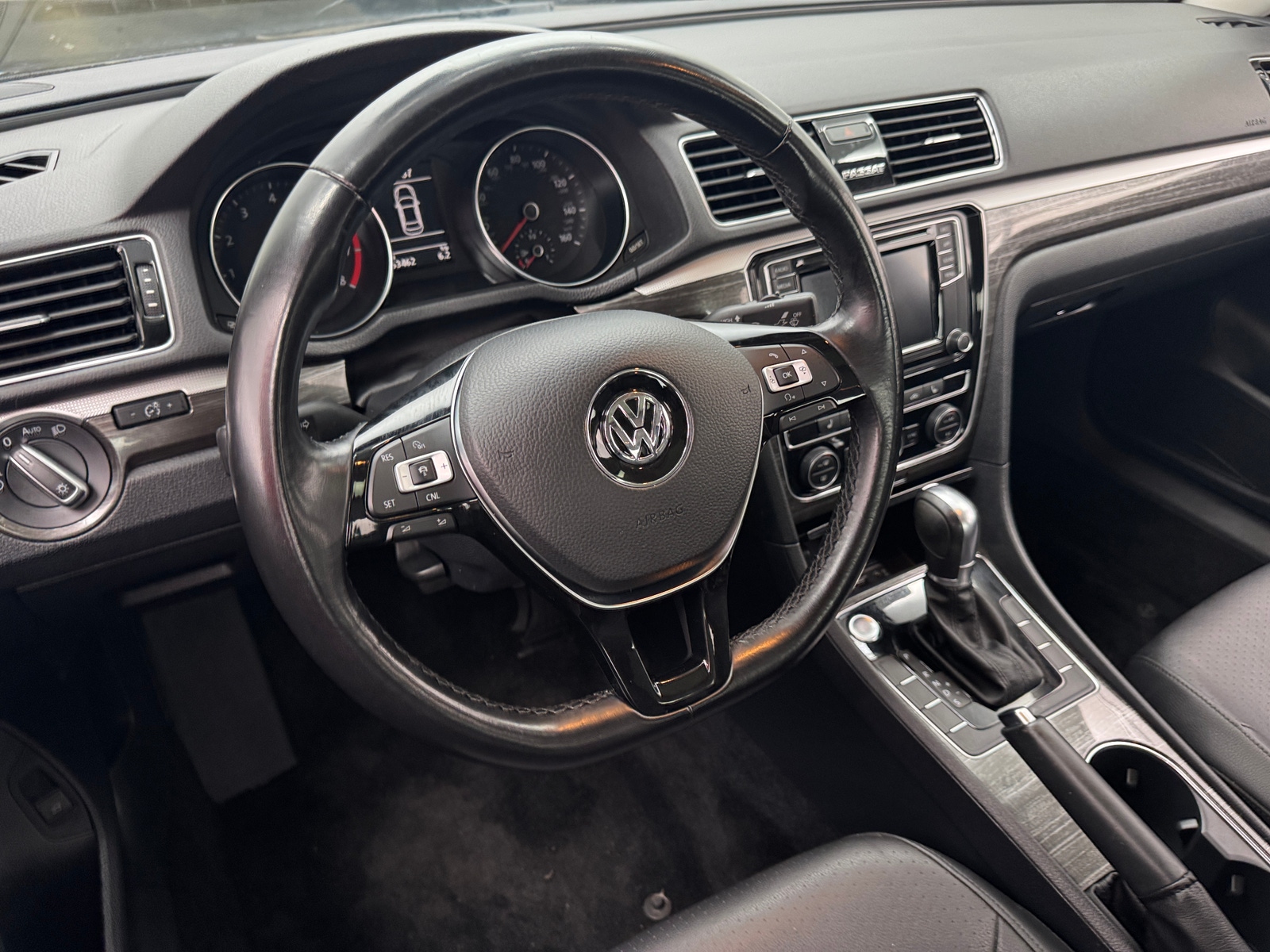 Thumbnail: 2018 Volkswagen Passat - 4