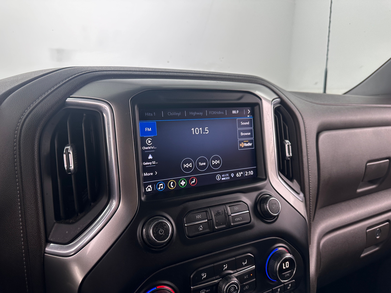 Thumbnail: 2021 Chevrolet Silverado 2500 - 3