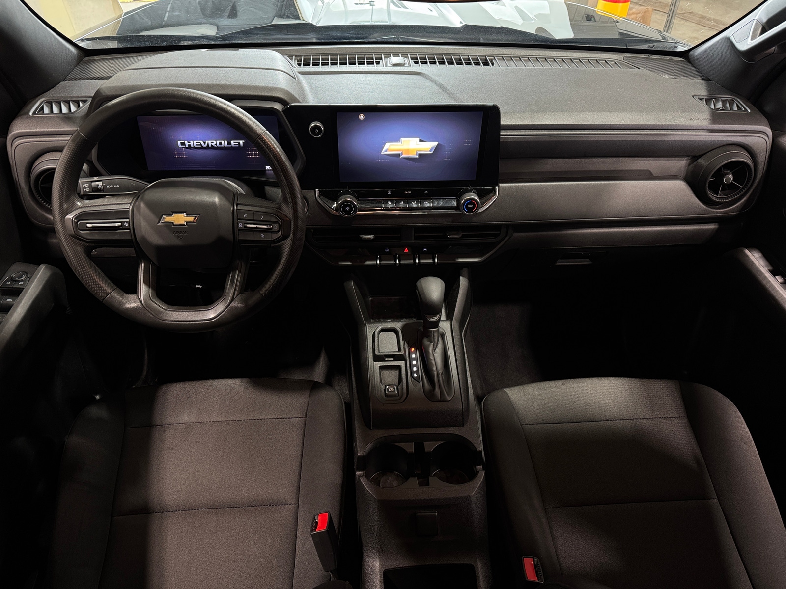 Thumbnail: 2024 Chevrolet Colorado - 3