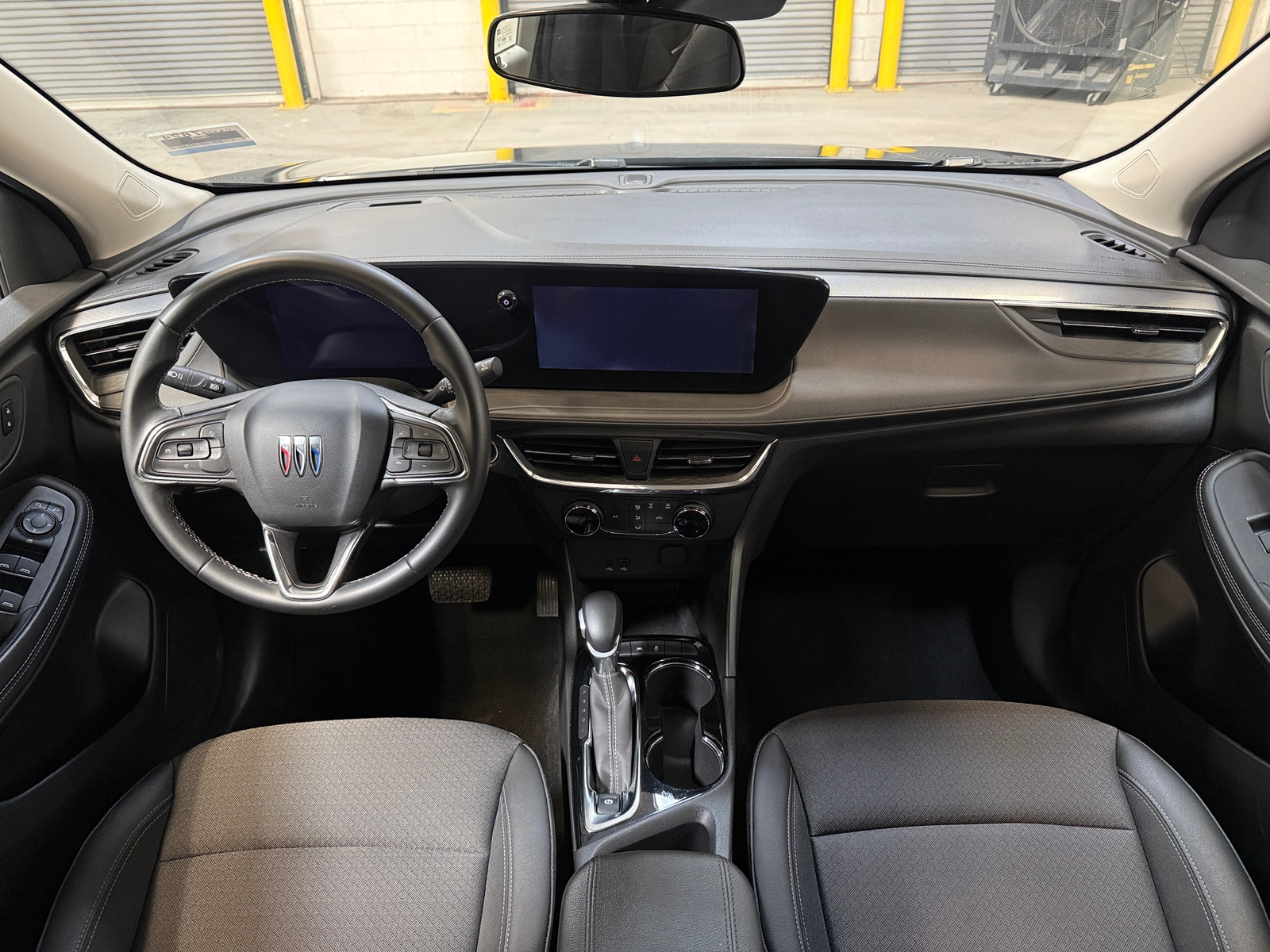 Thumbnail: 2025 Buick Encore GX - 2