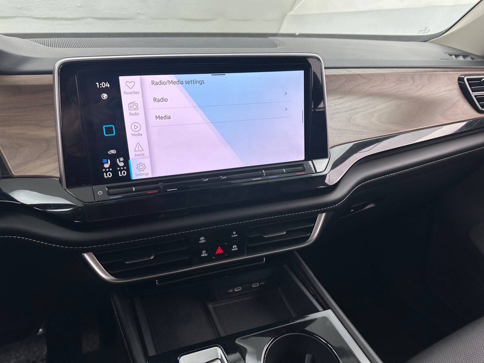 Thumbnail: 2024 Volkswagen Atlas - 3