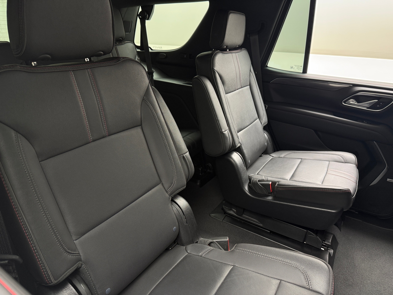 Thumbnail: 2023 Chevrolet Tahoe - 5