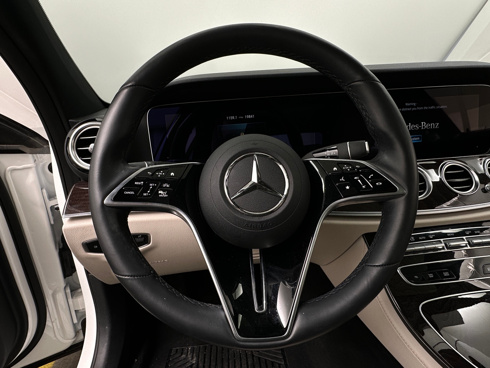 Thumbnail: 2021 Mercedes-Benz E-Class - 4