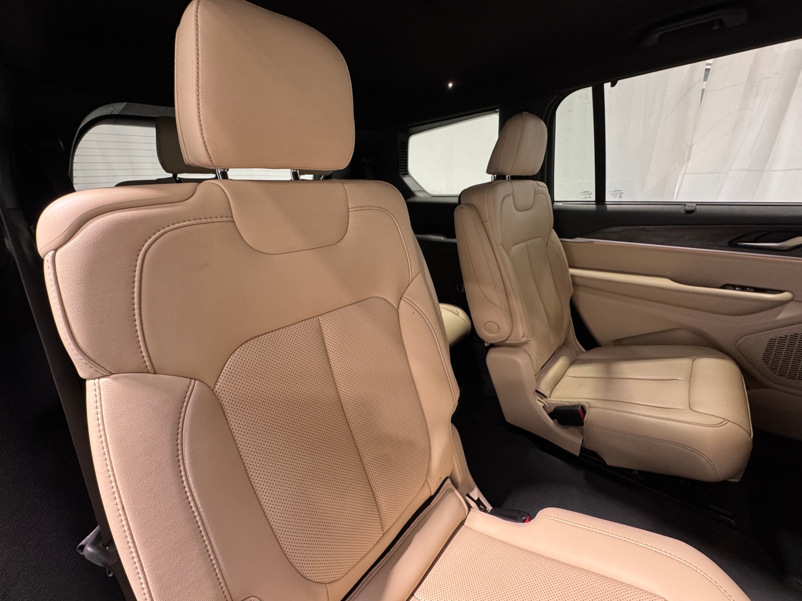 Thumbnail: 2023 Jeep Grand Cherokee L - 5