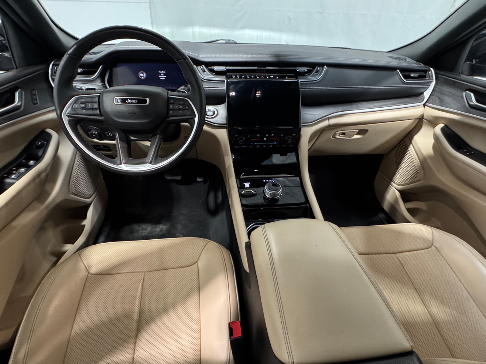 Thumbnail: 2023 Jeep Grand Cherokee L - 2