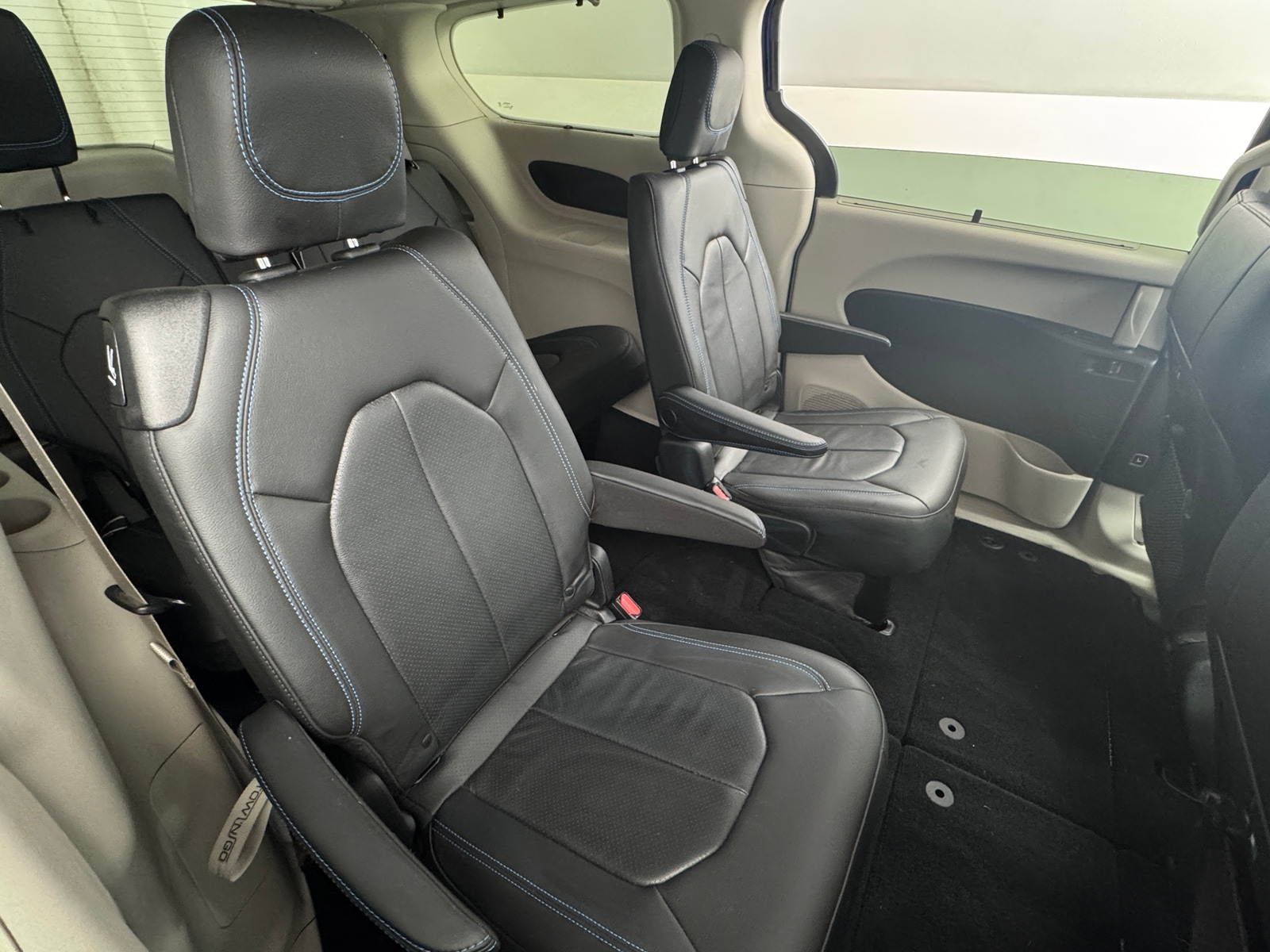 Thumbnail: 2021 Chrysler Pacifica - 5