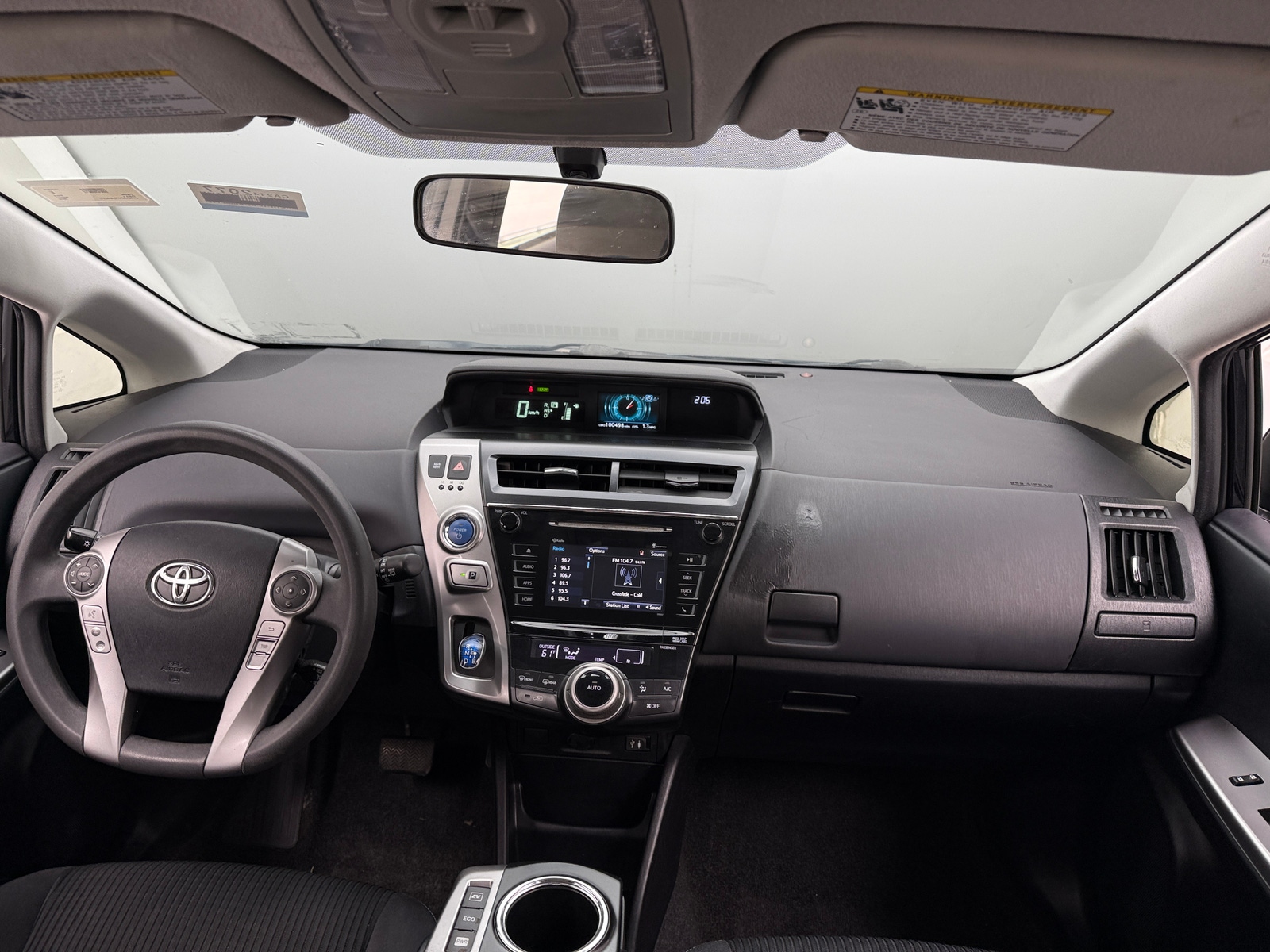 Thumbnail: 2016 Toyota Prius v - 3