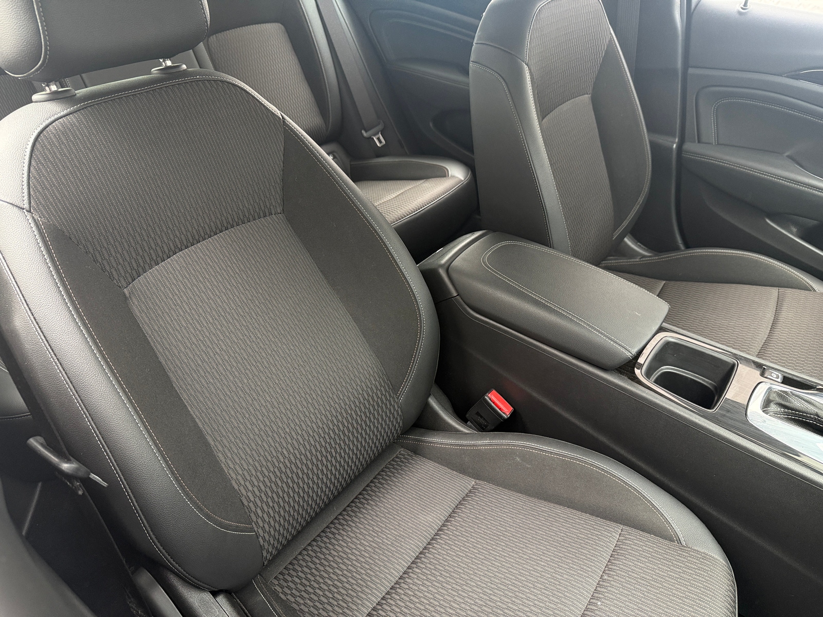 Thumbnail: 2018 Buick Regal - 2