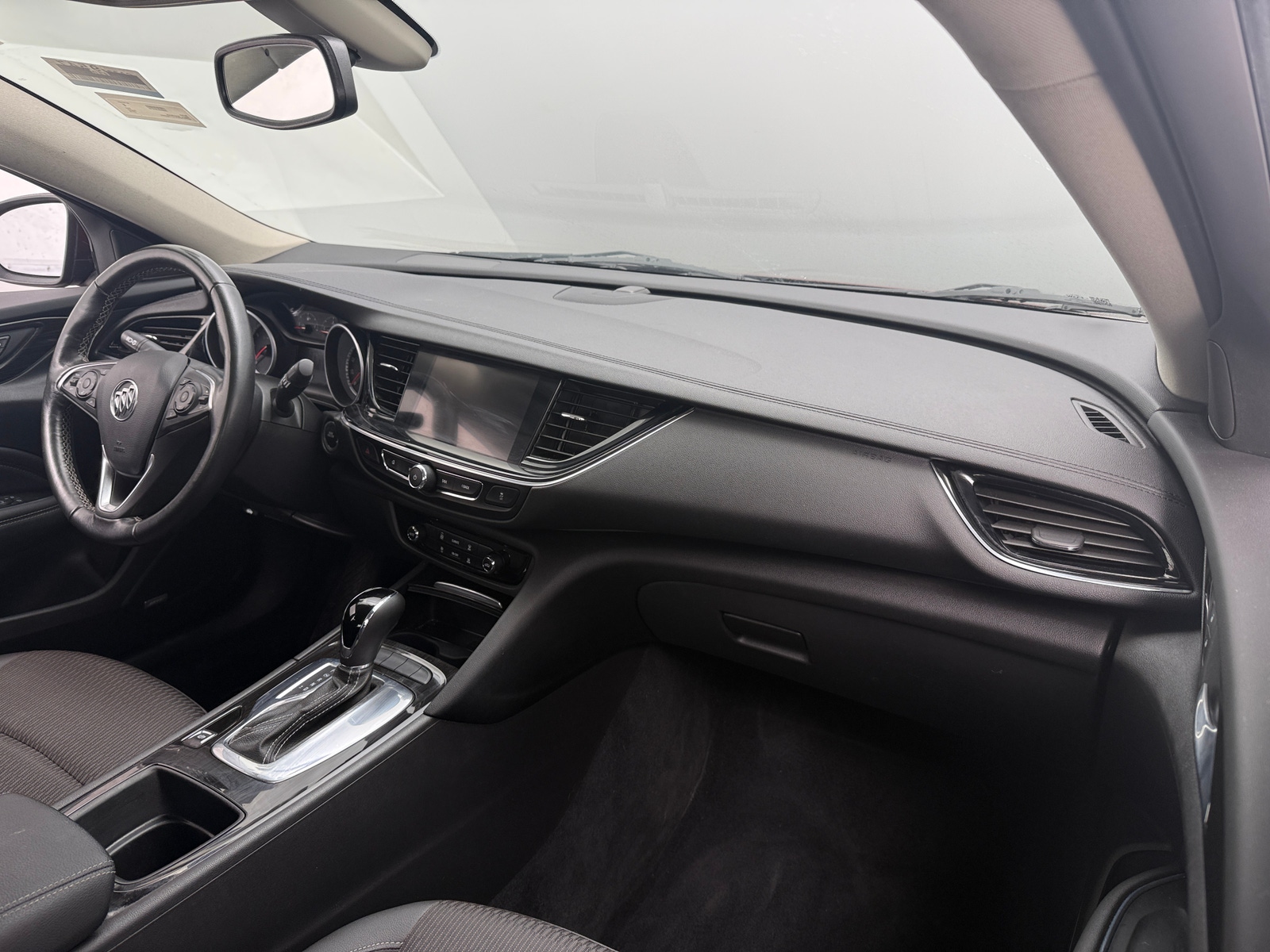 Thumbnail: 2018 Buick Regal - 3