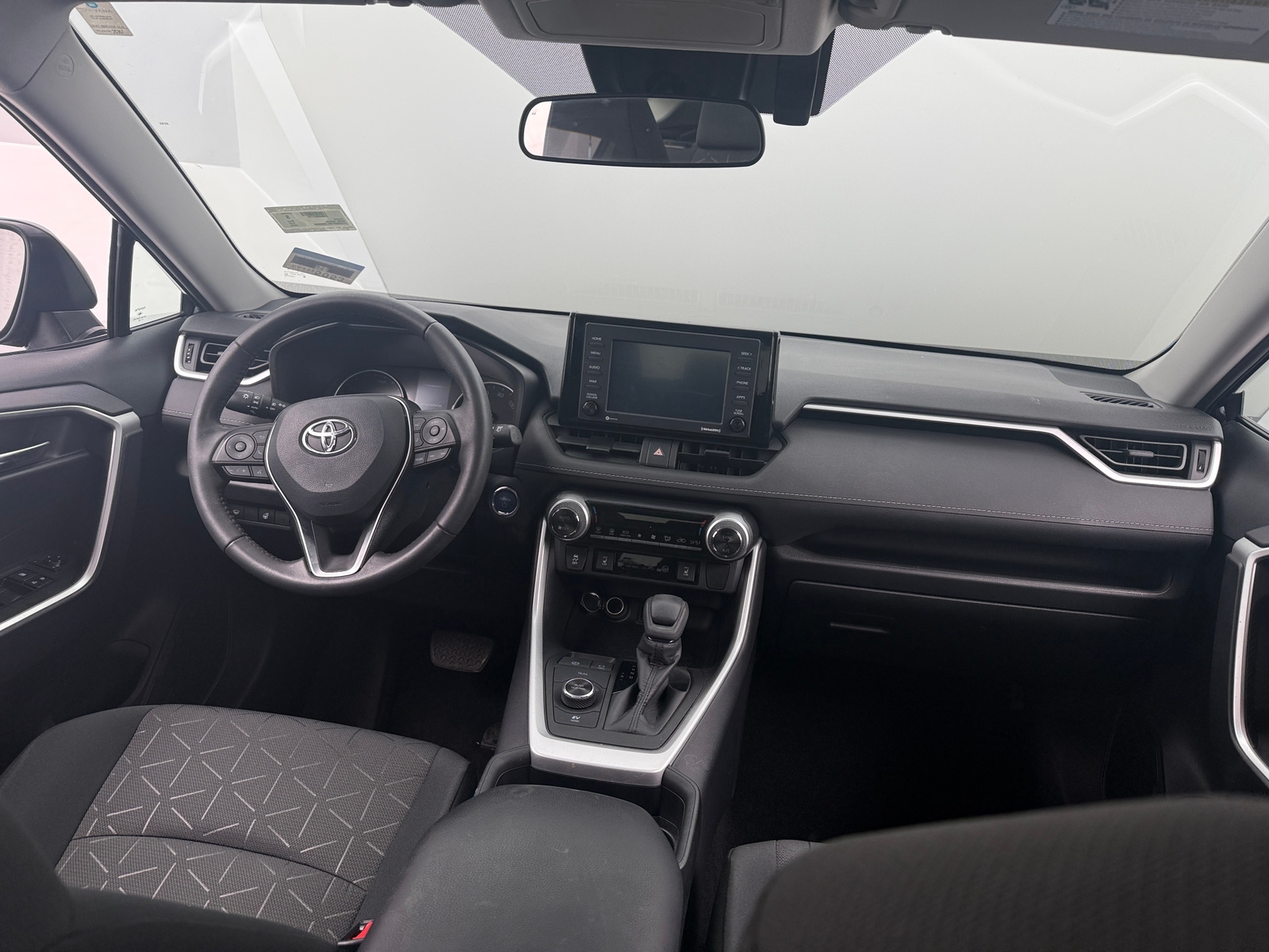 Thumbnail: 2020 Toyota RAV4 - 3