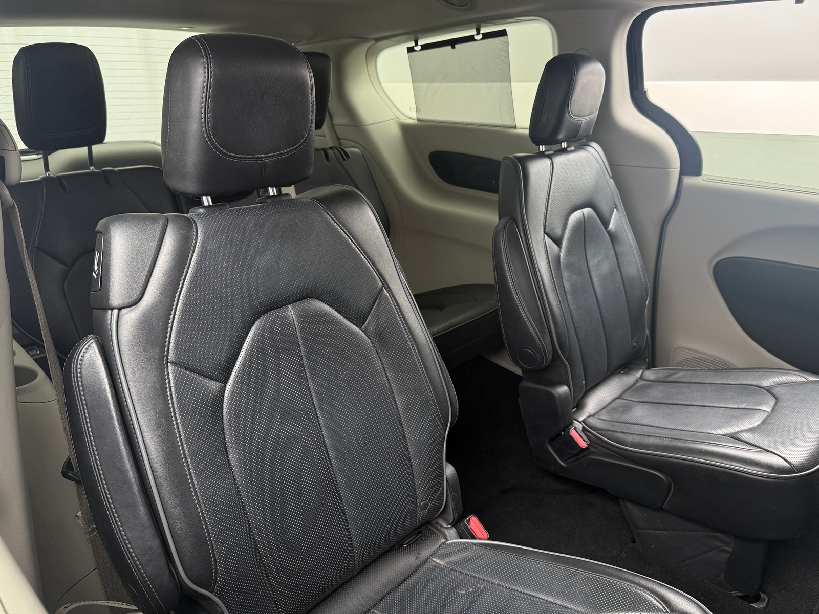 Thumbnail: 2018 Chrysler Pacifica - 5