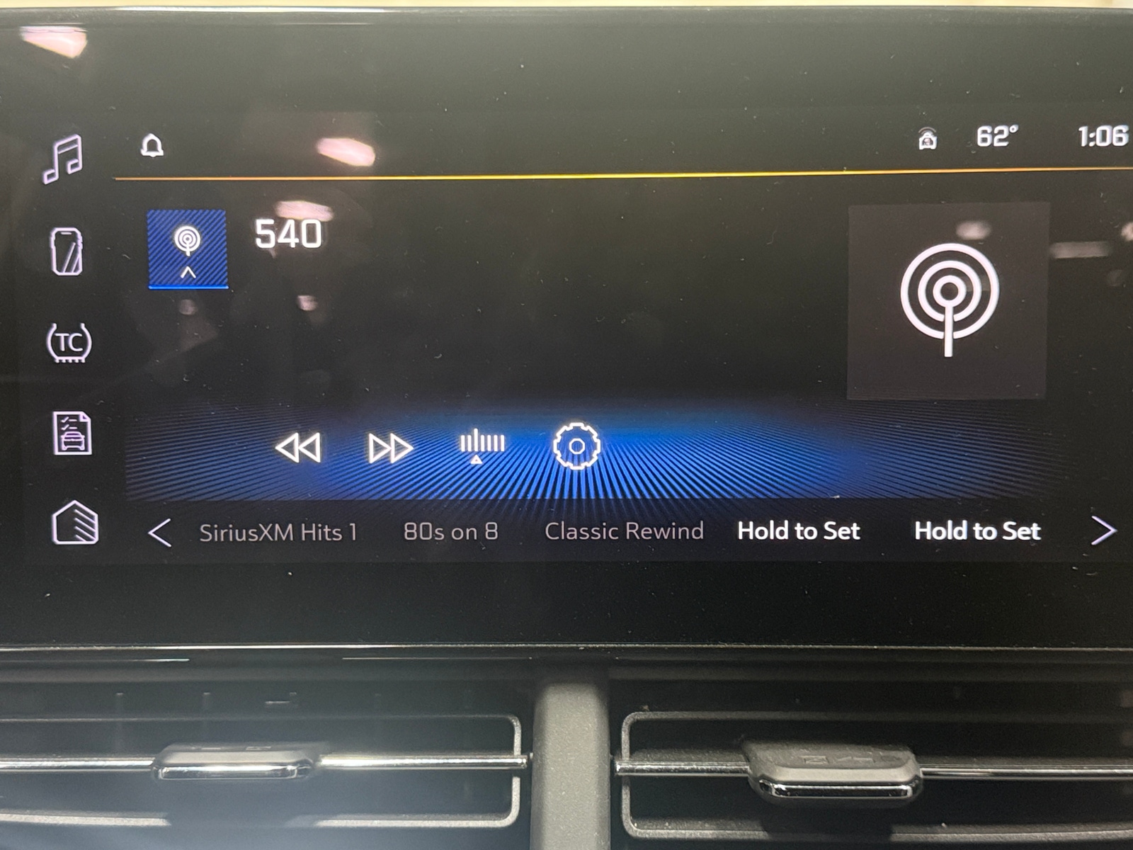 Thumbnail: 2024 Chevrolet Trax - 4