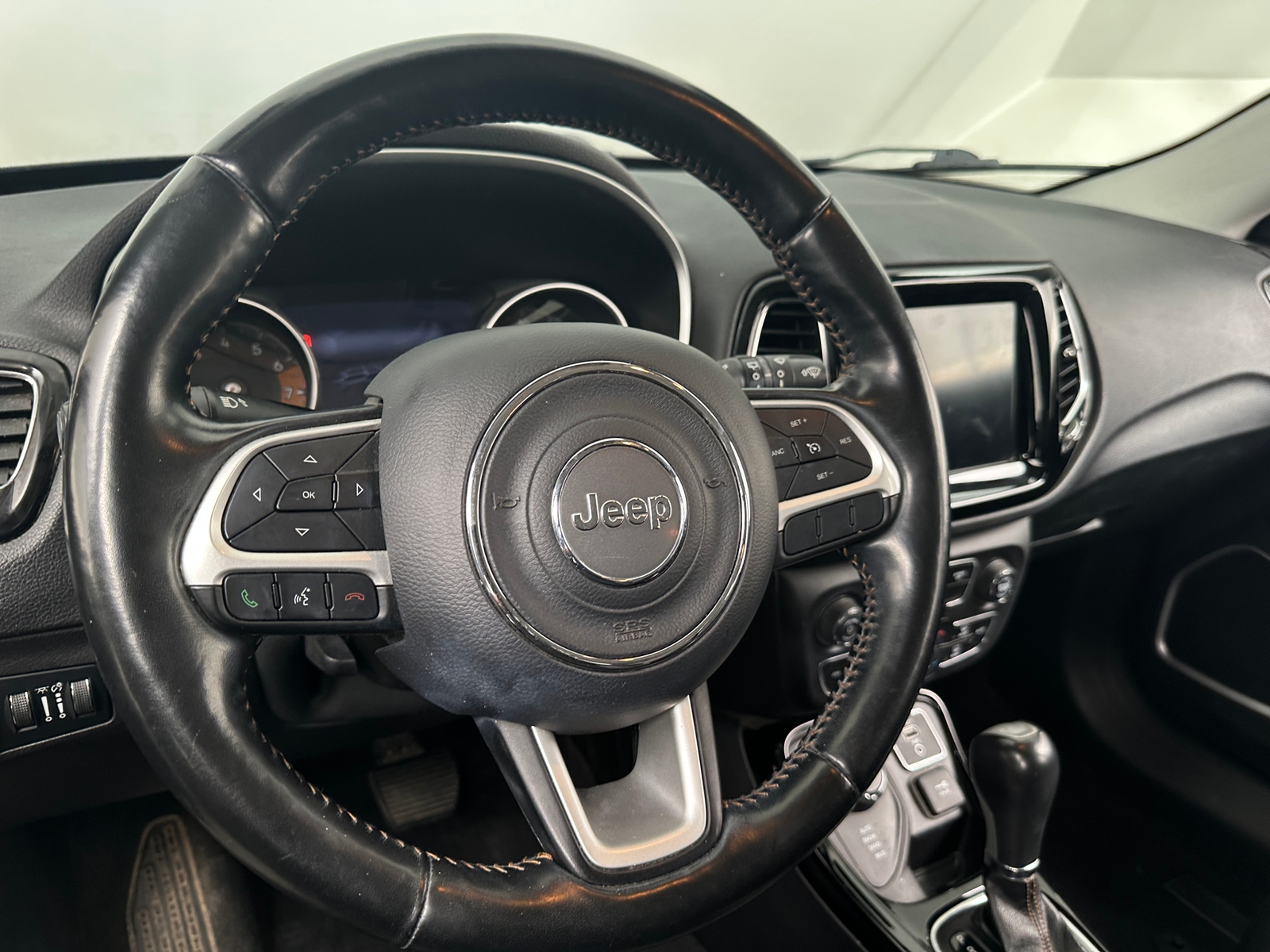 Thumbnail: 2020 Jeep Compass - 4