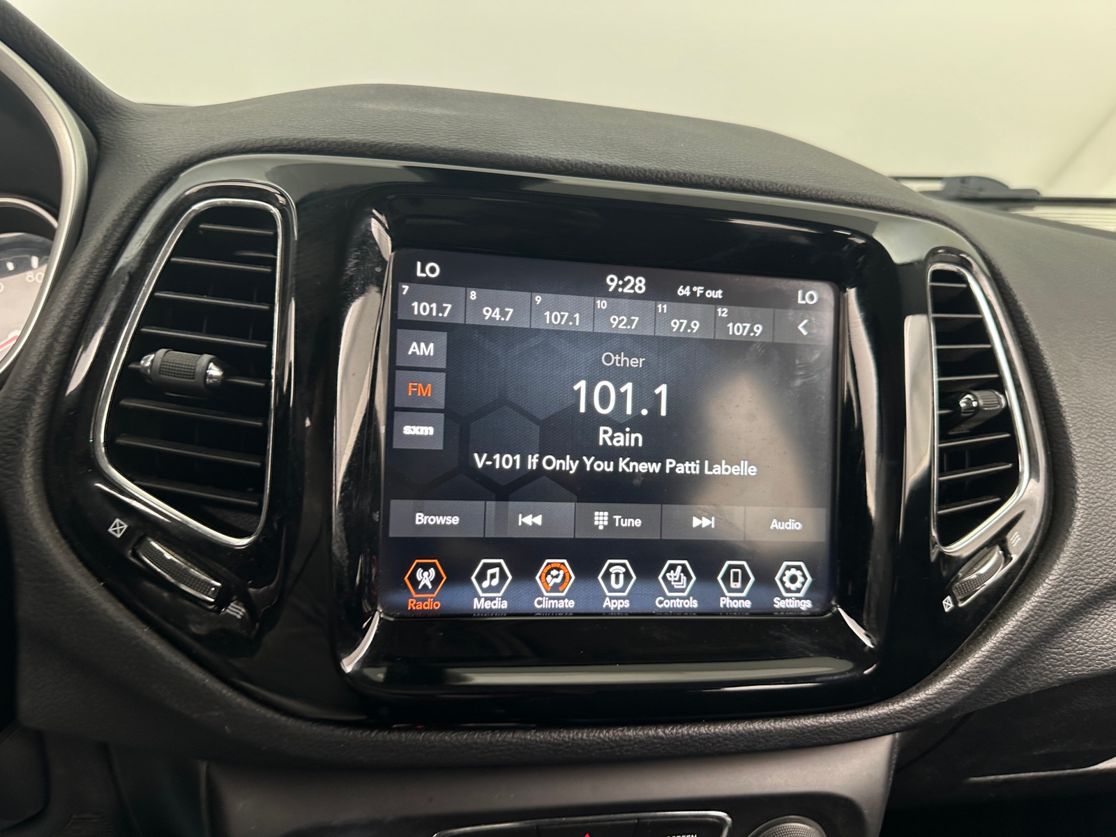 Thumbnail: 2020 Jeep Compass - 3