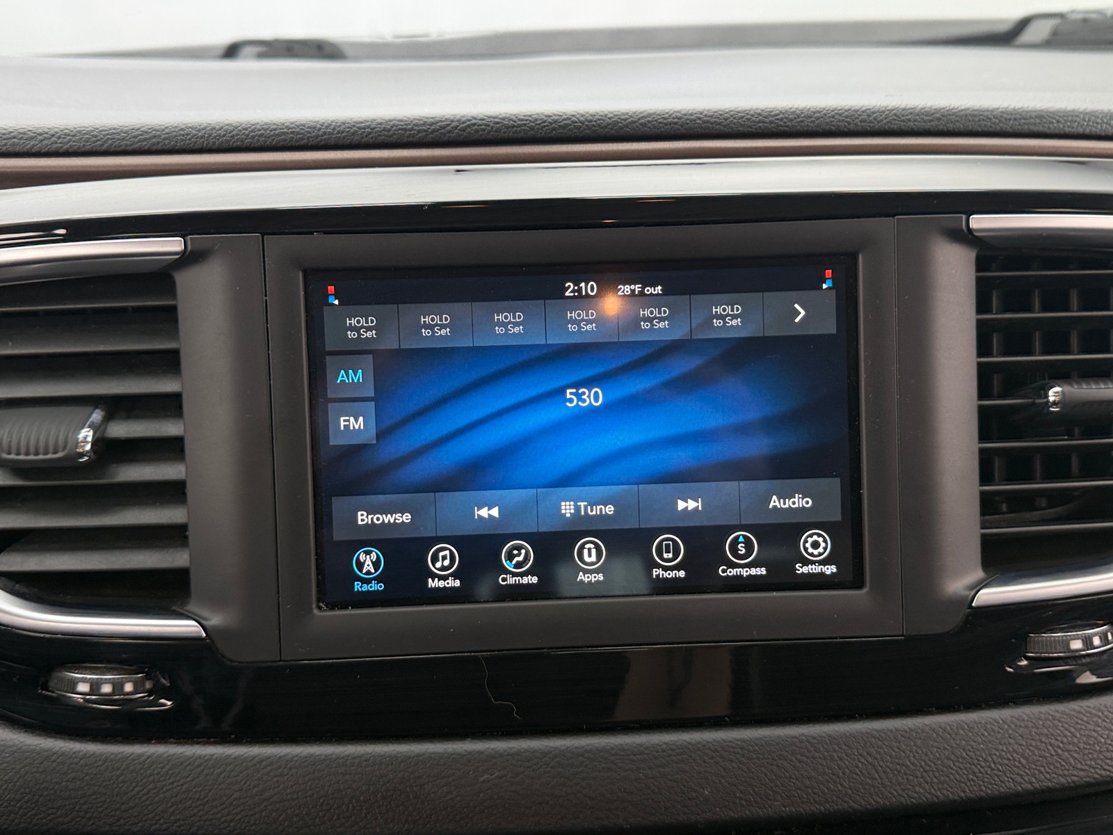 Thumbnail: 2019 Chrysler Pacifica - 4