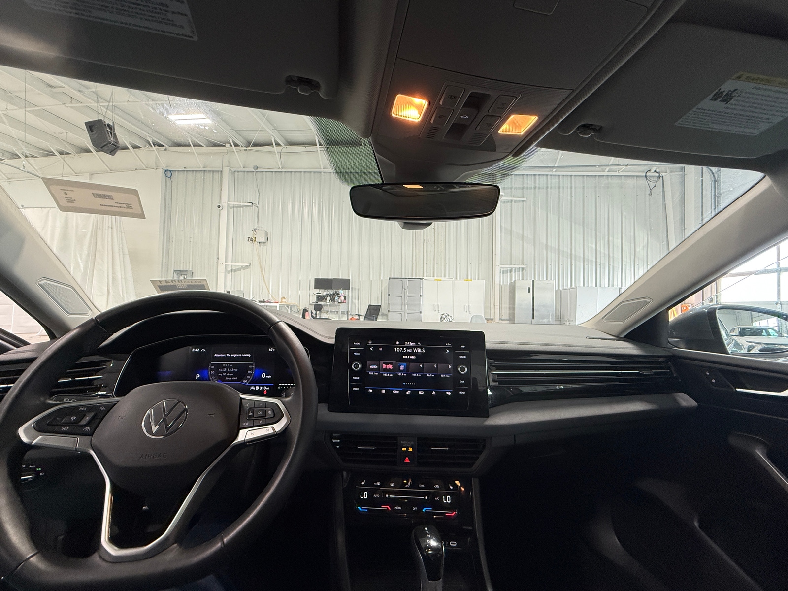 Thumbnail: 2025 Volkswagen Jetta - 2