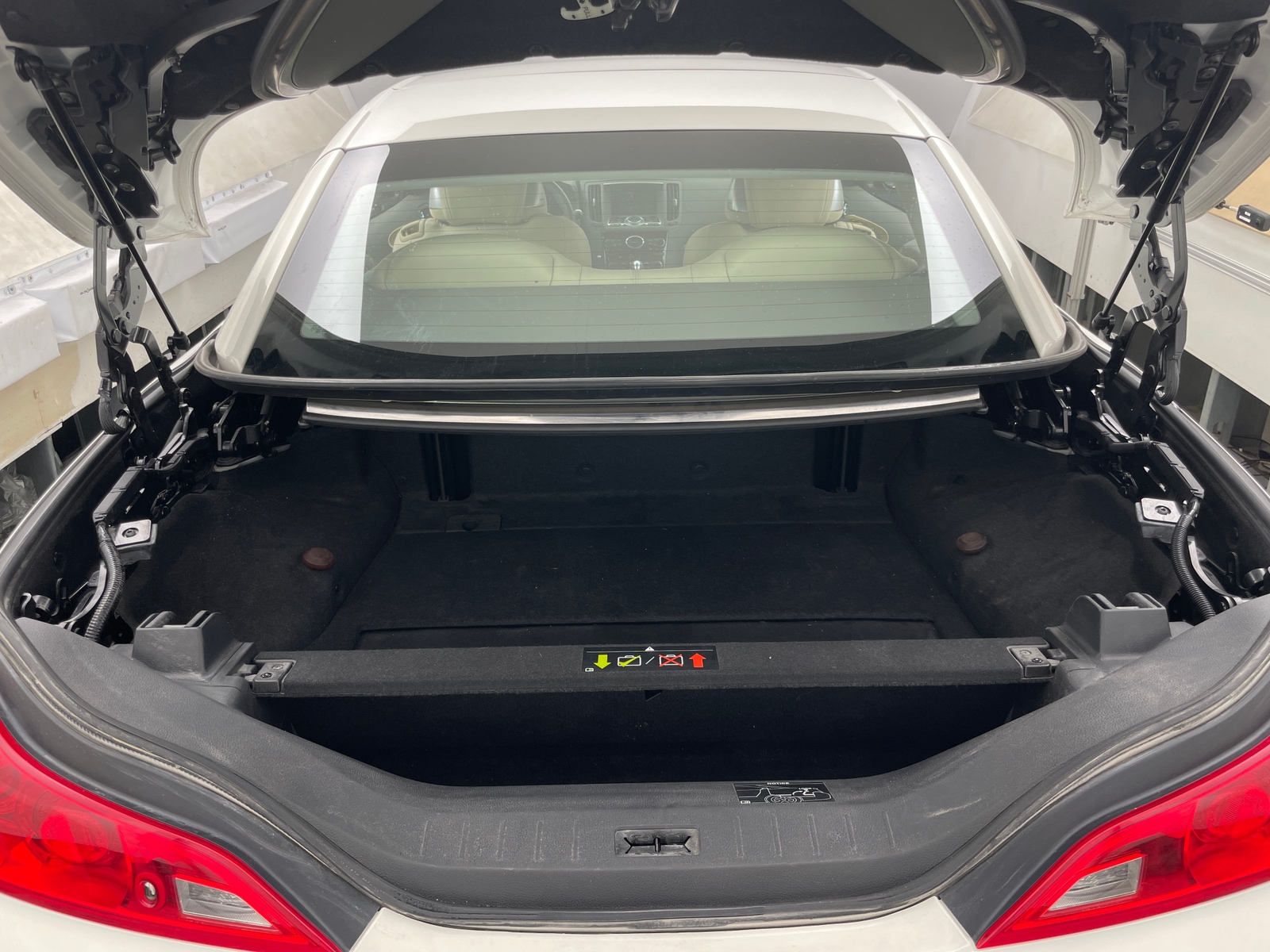 Thumbnail: 2012 INFINITI G37 - 5