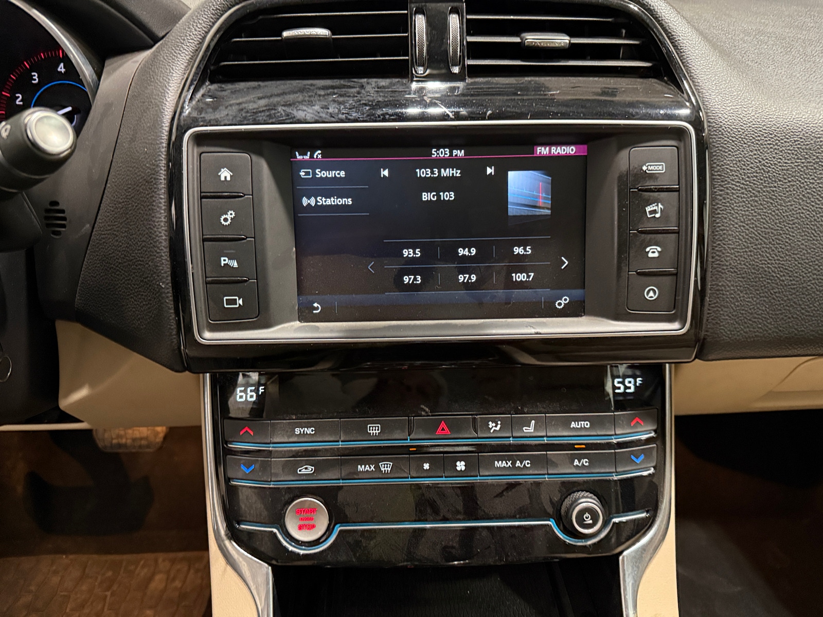 Thumbnail: 2017 Jaguar XE - 3