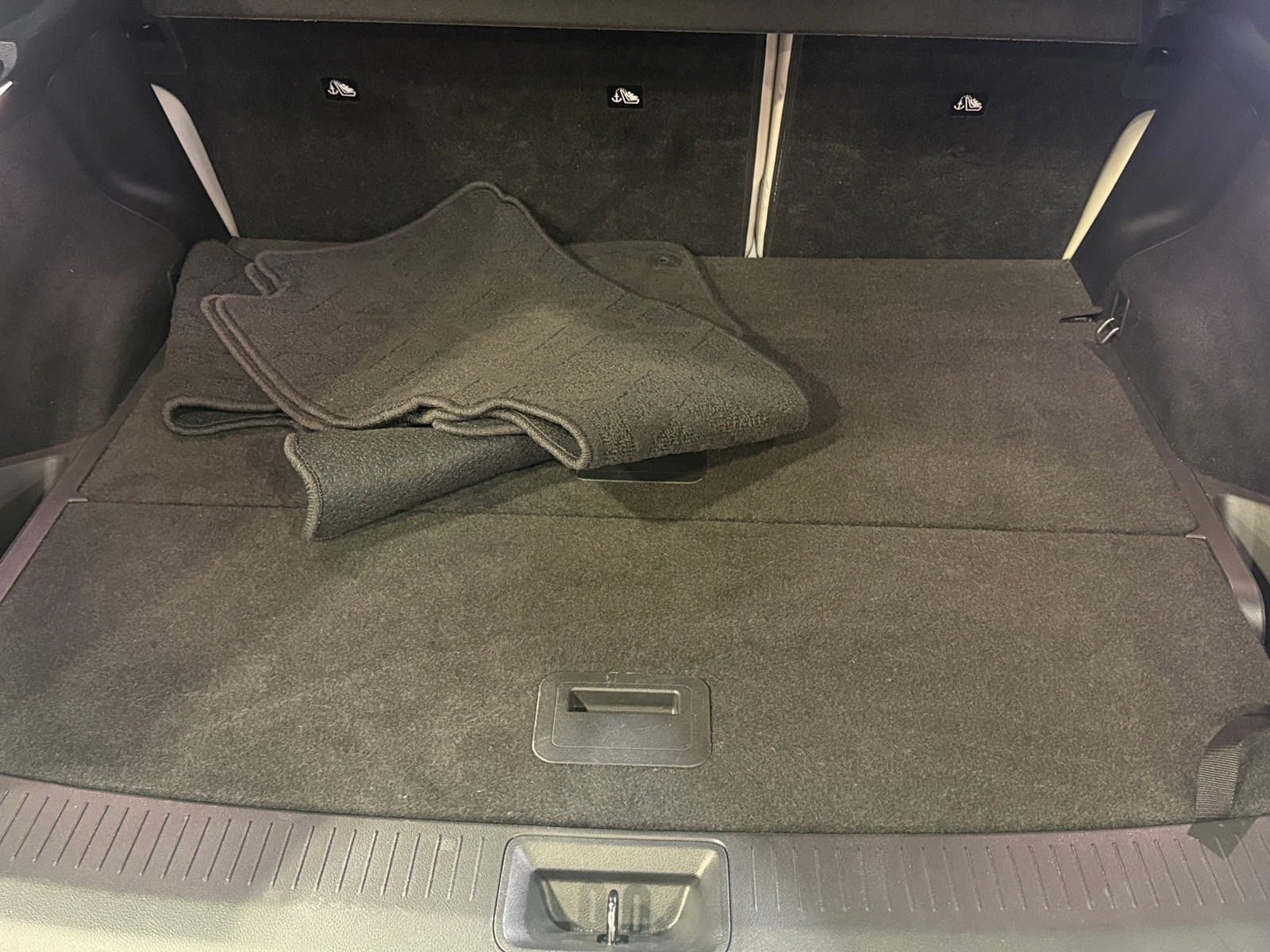 Thumbnail: 2023 Nissan Ariya - 6