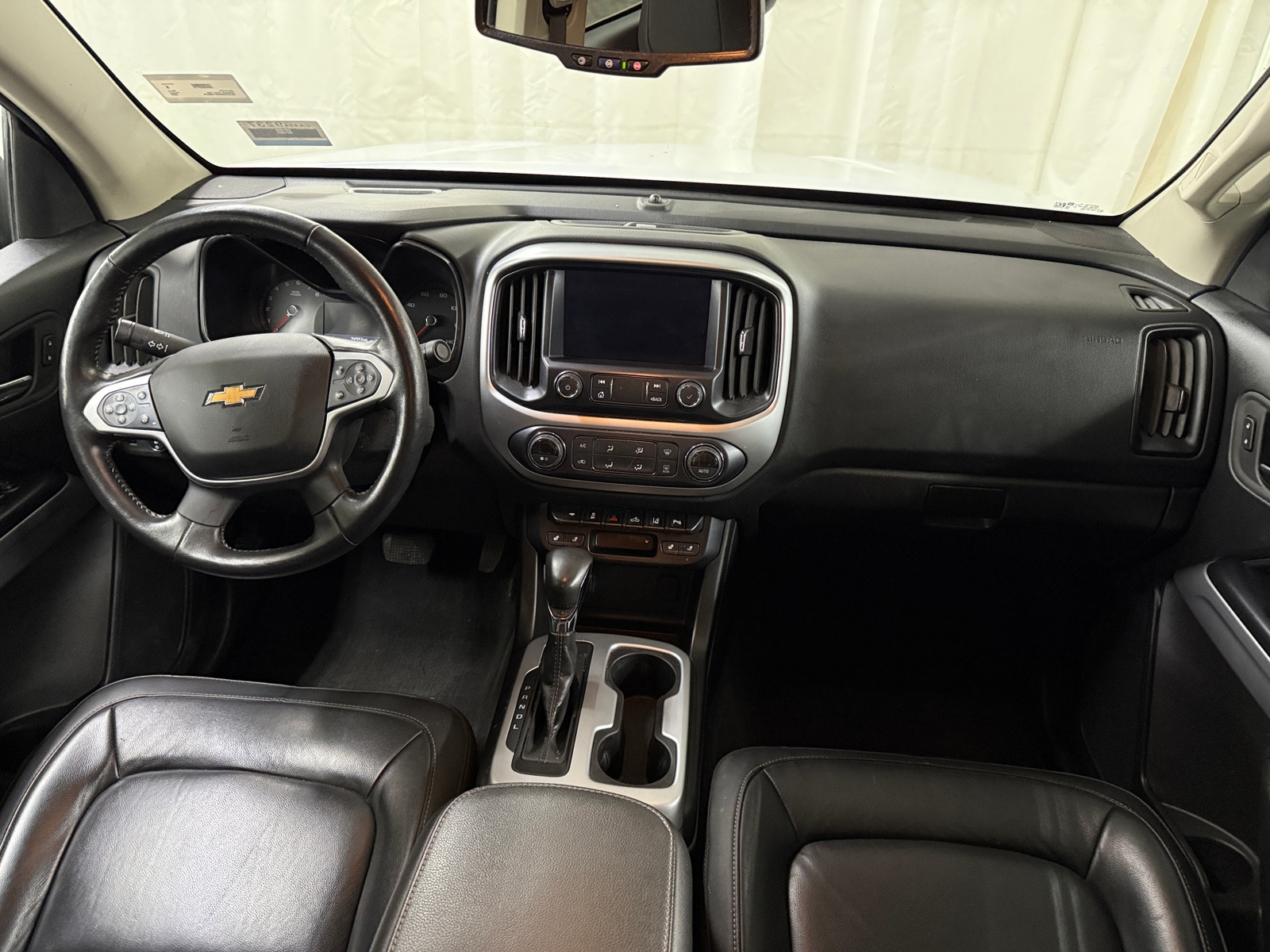 Thumbnail: 2022 Chevrolet Colorado - 3