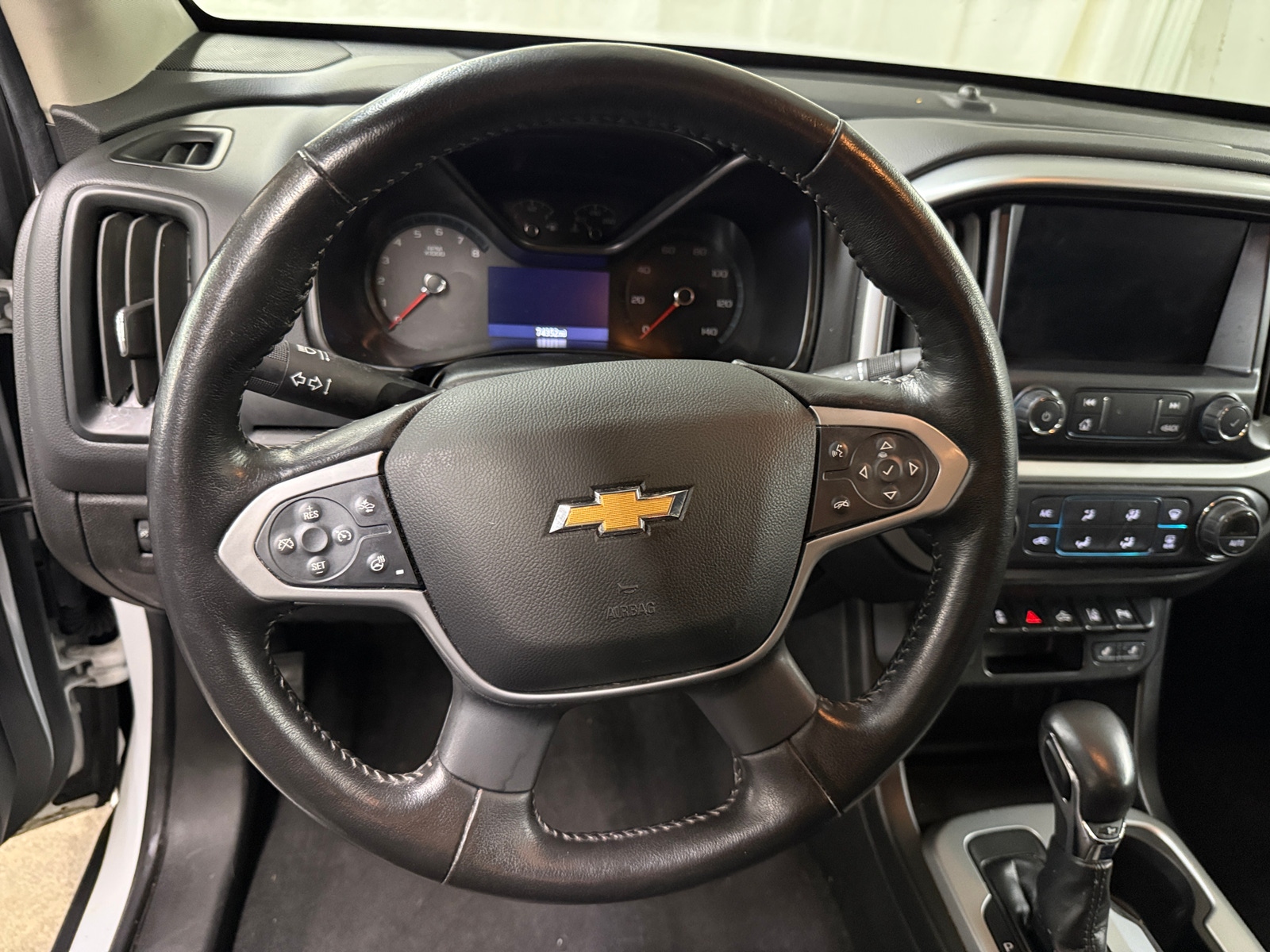 Thumbnail: 2022 Chevrolet Colorado - 5