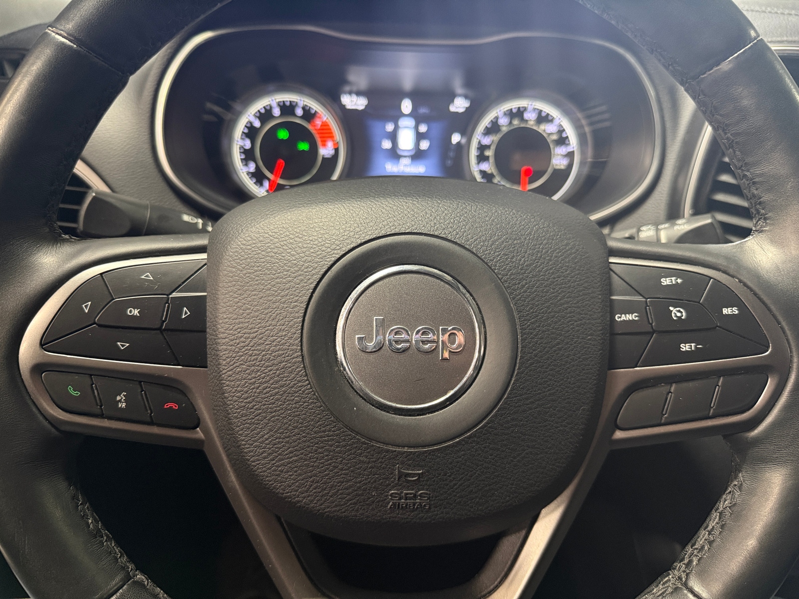 Thumbnail: 2019 Jeep Cherokee - 4