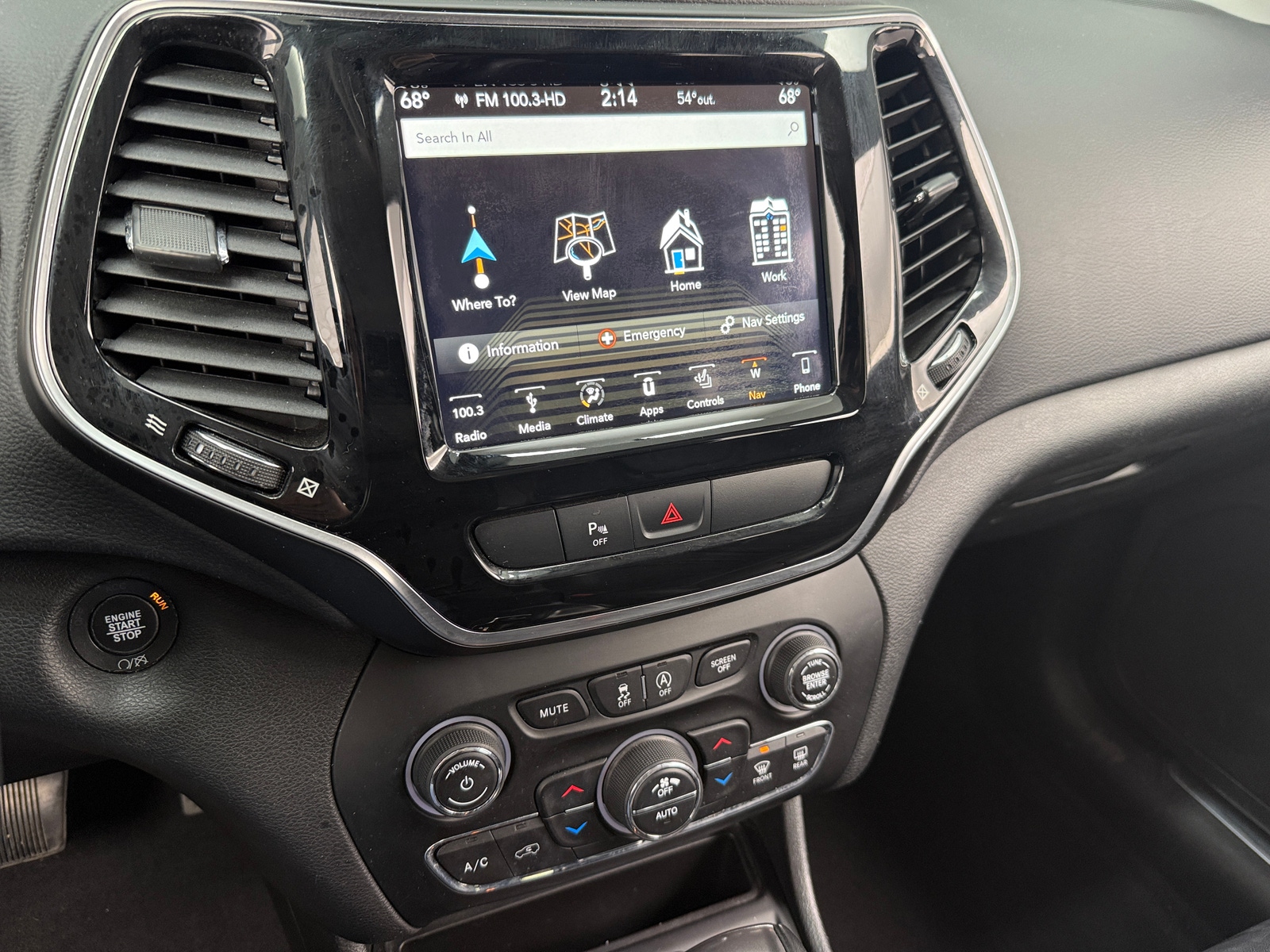 Thumbnail: 2019 Jeep Cherokee - 3