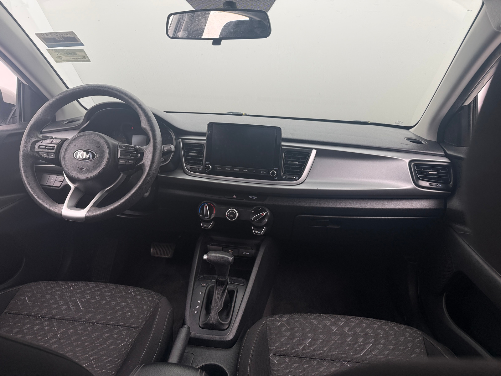 Thumbnail: 2021 Kia Rio - 3