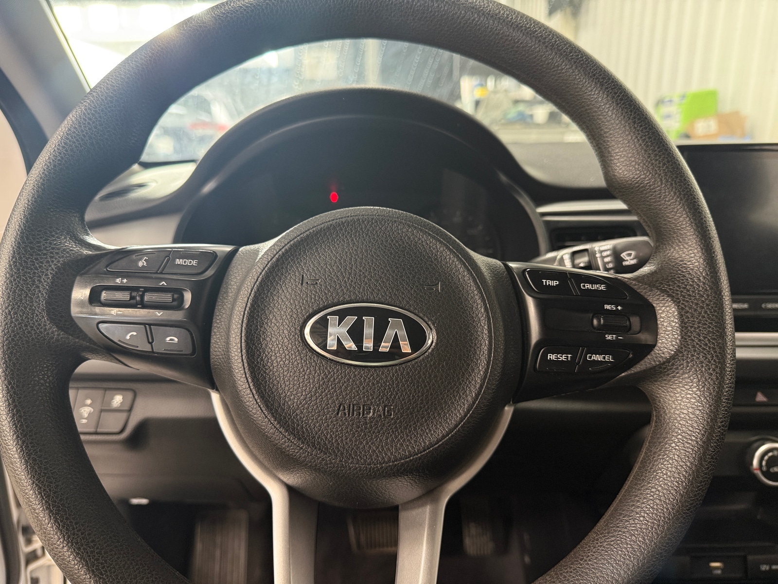 Thumbnail: 2021 Kia Rio - 5