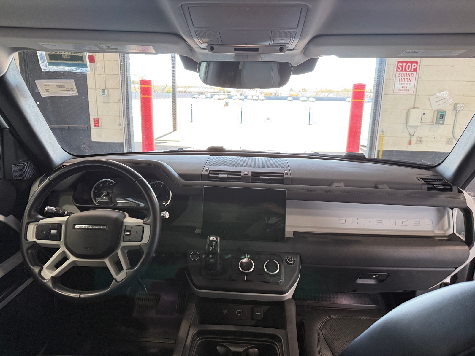 Thumbnail: 2022 Land Rover Defender - 2