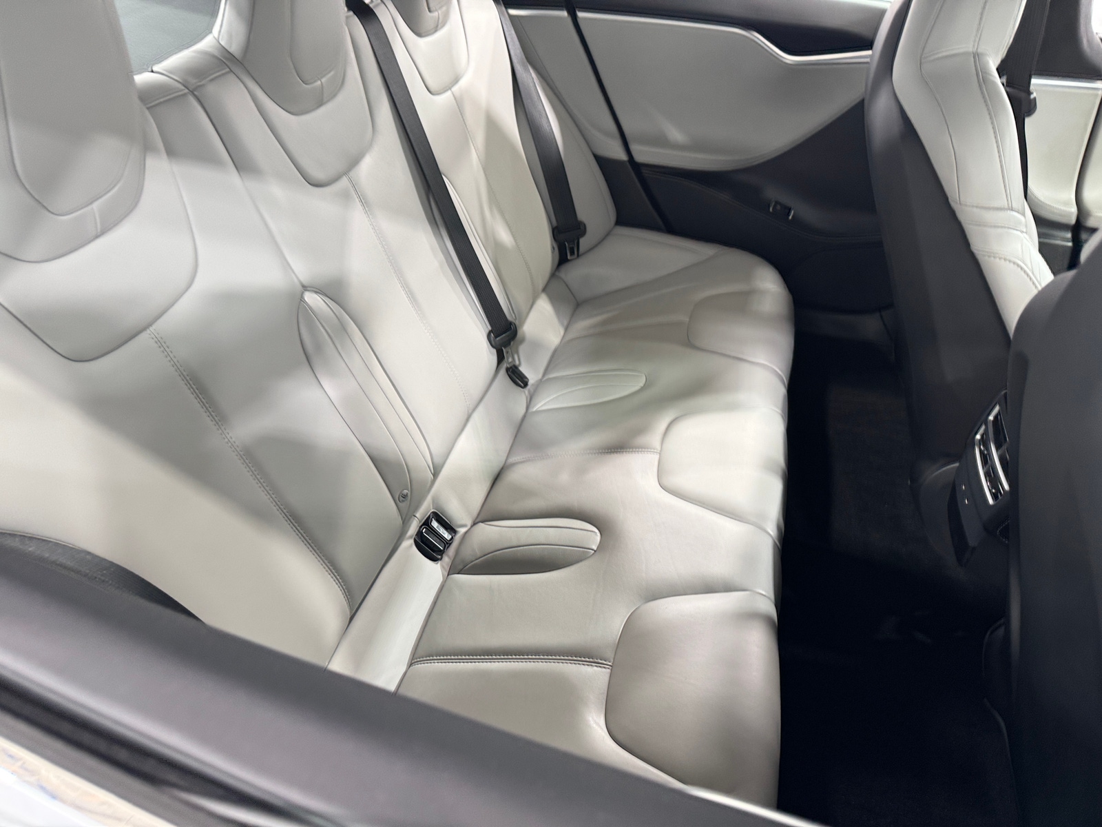 Thumbnail: 2016 Tesla Model S - 5