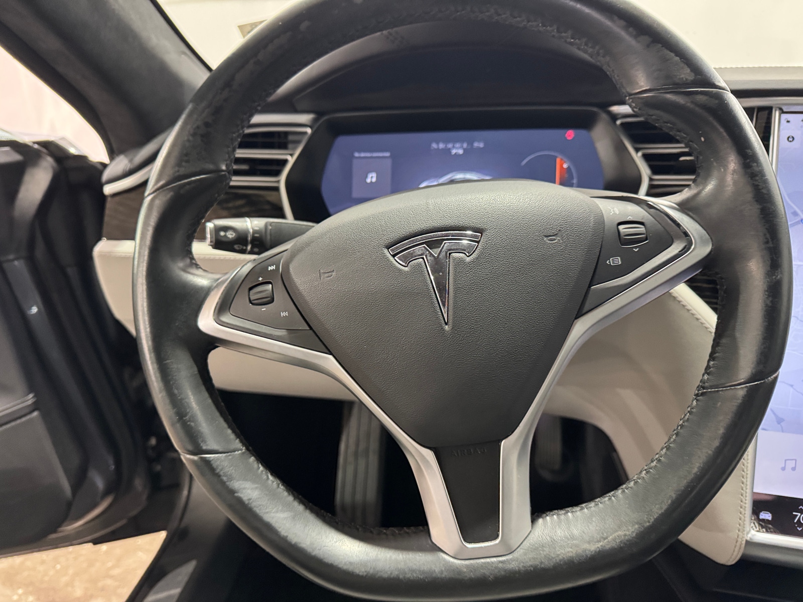 Thumbnail: 2016 Tesla Model S - 4