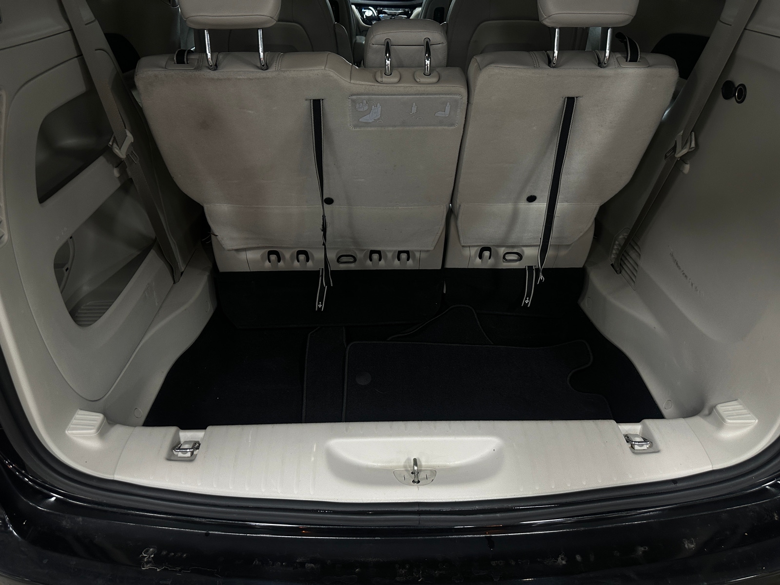 Thumbnail: 2020 Chrysler Pacifica - 6