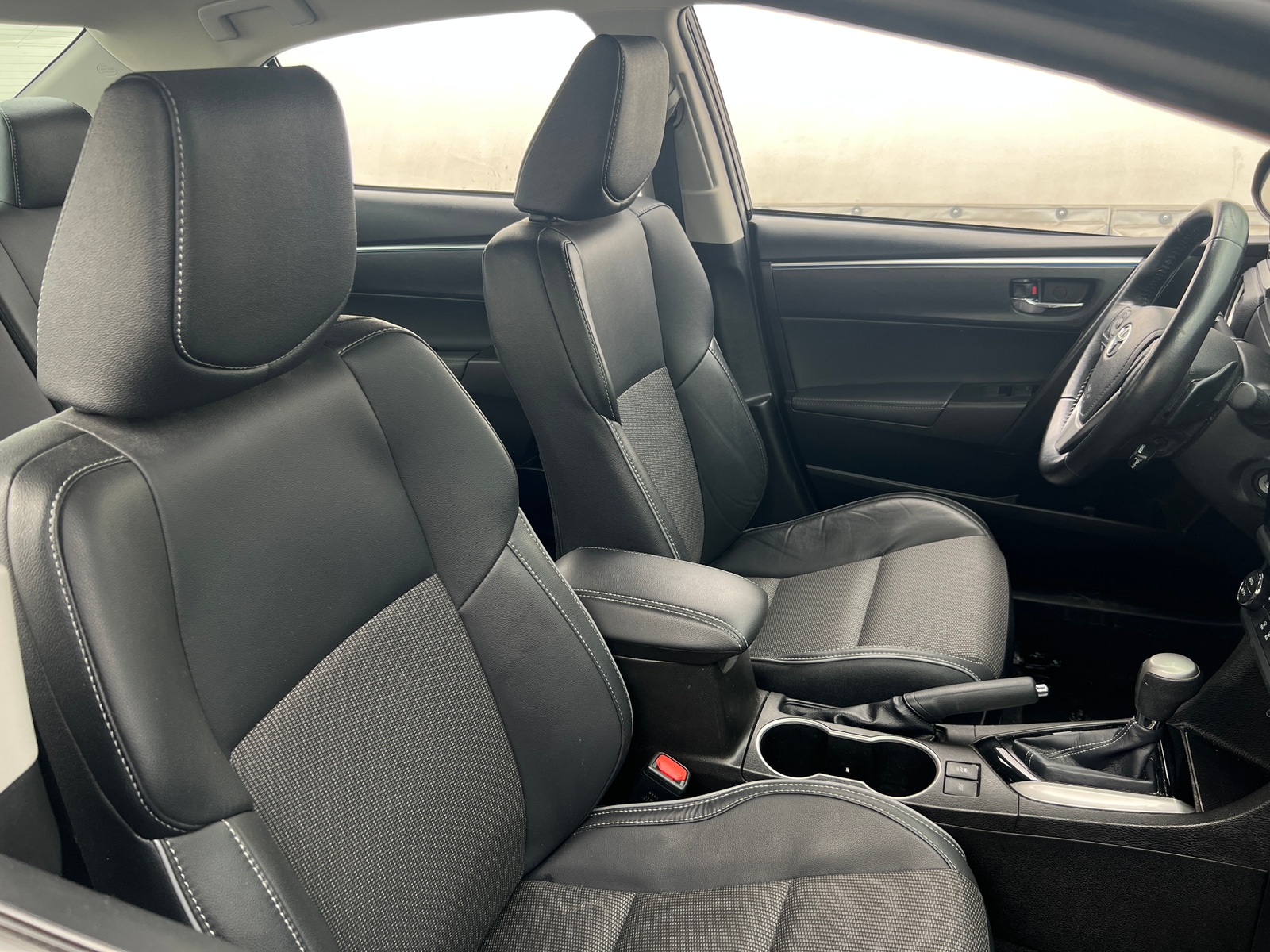 Thumbnail: 2016 Toyota Corolla - 2