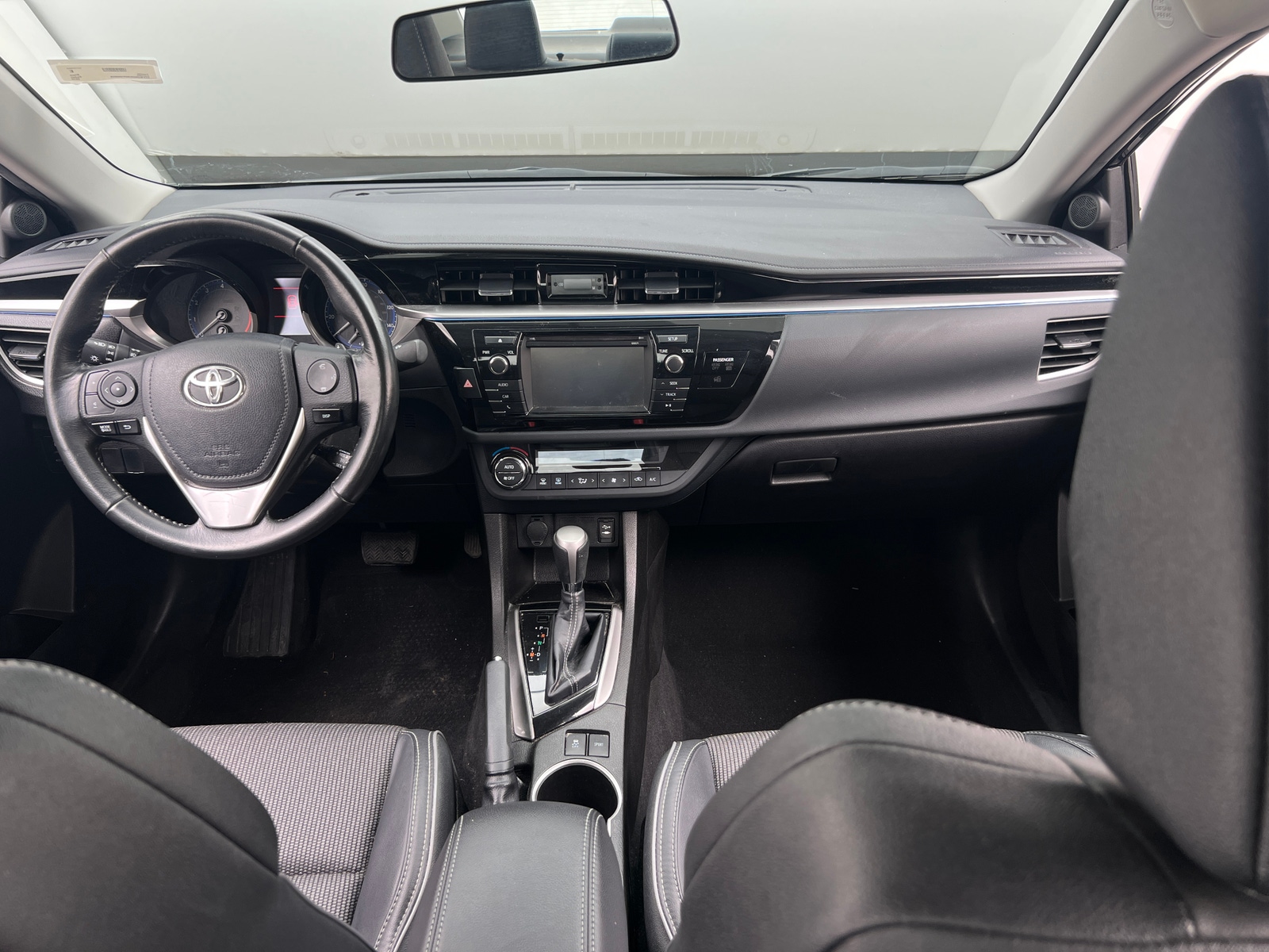 Thumbnail: 2016 Toyota Corolla - 3