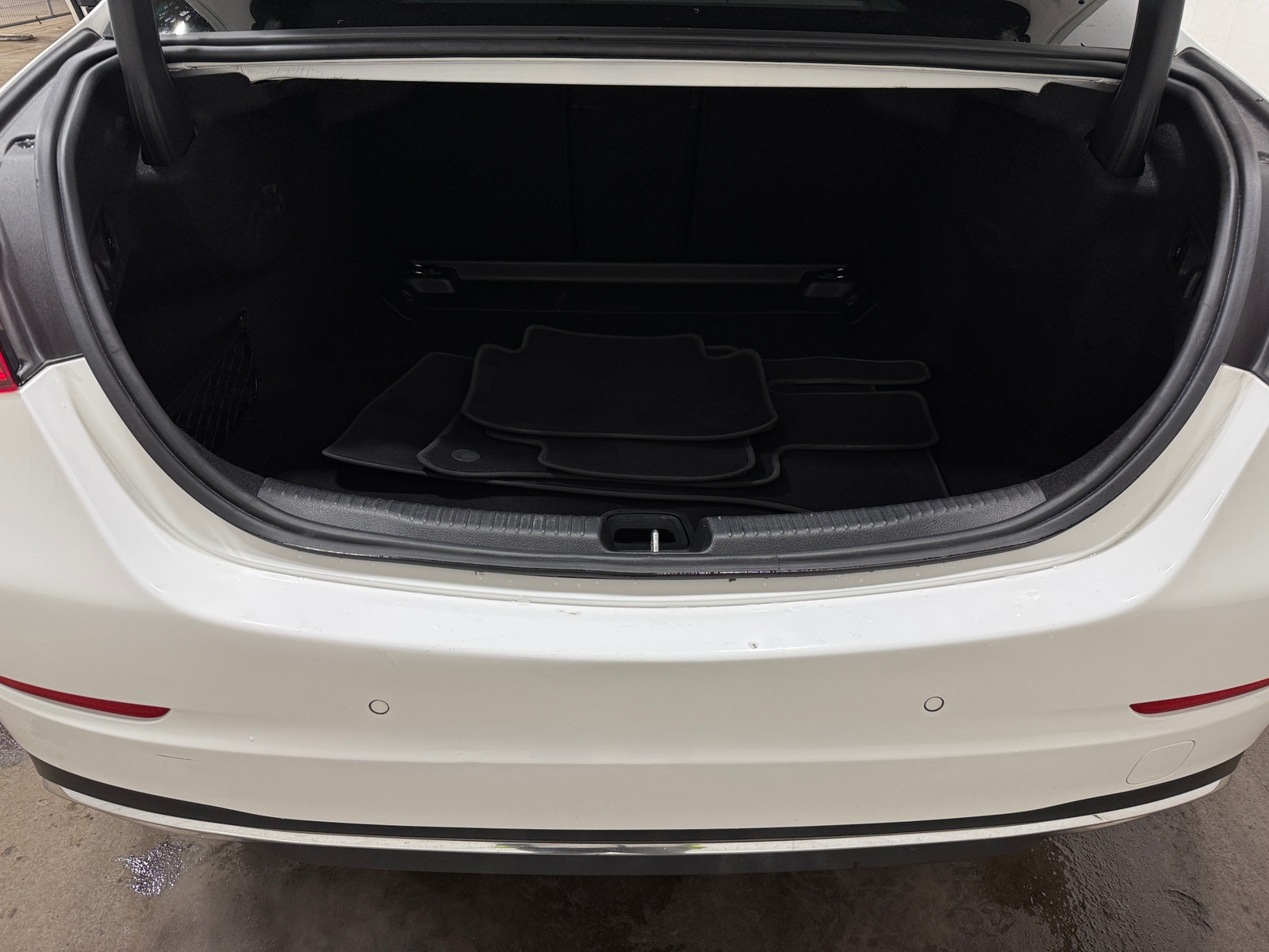 Thumbnail: 2024 Mercedes-Benz C-Class - 6