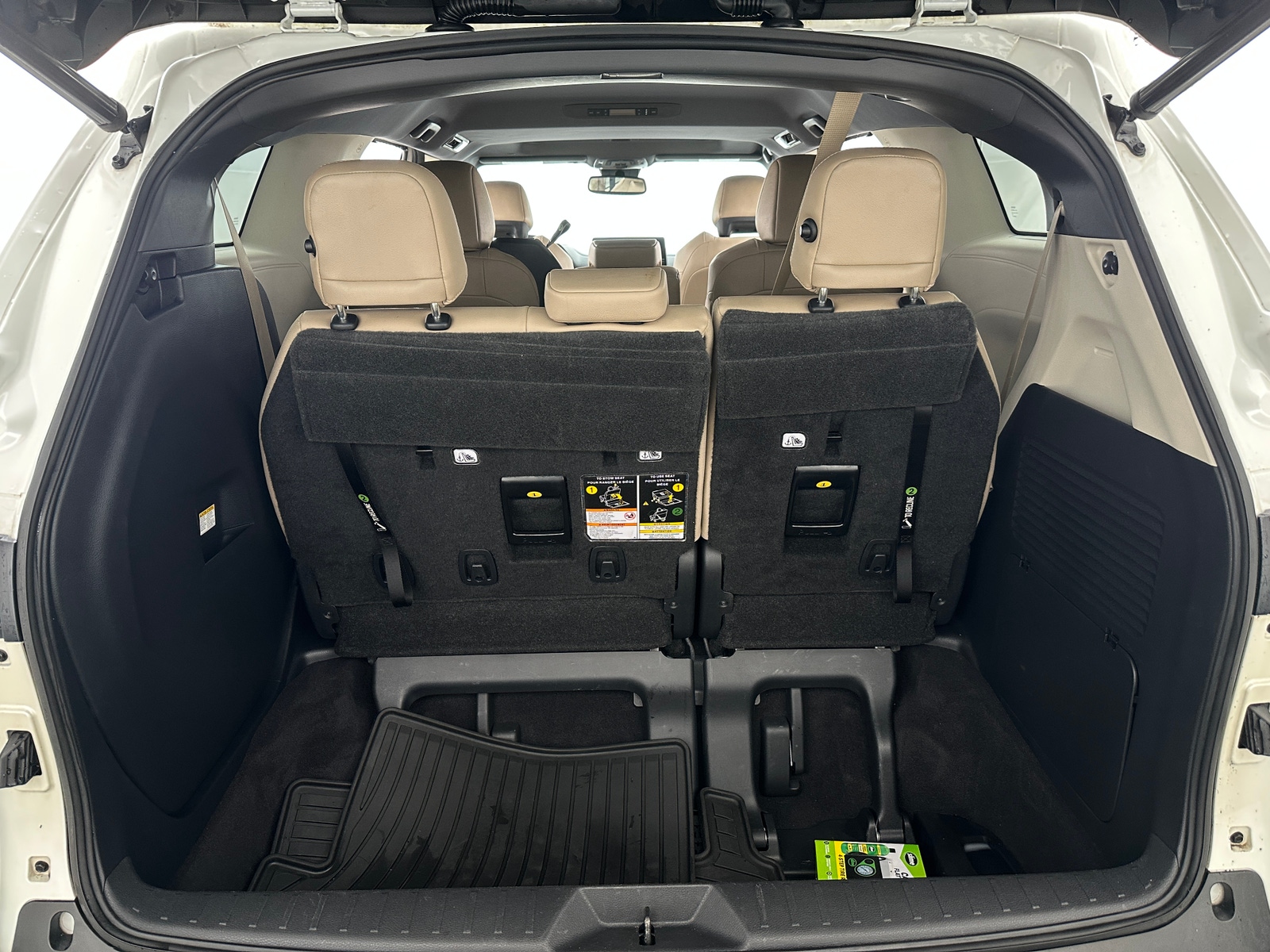 Thumbnail: 2021 Toyota Sienna - 6