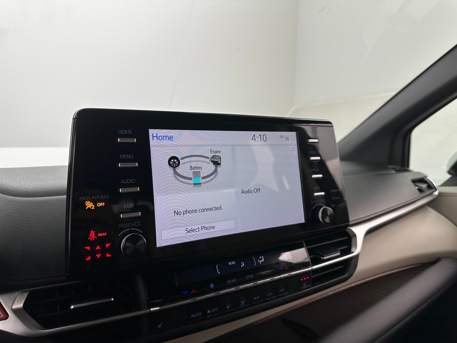 Thumbnail: 2021 Toyota Sienna - 3