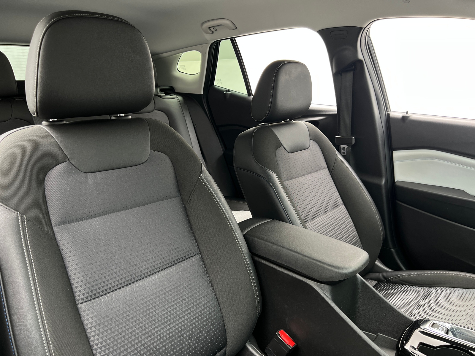 Thumbnail: 2025 Chevrolet Trax - 2