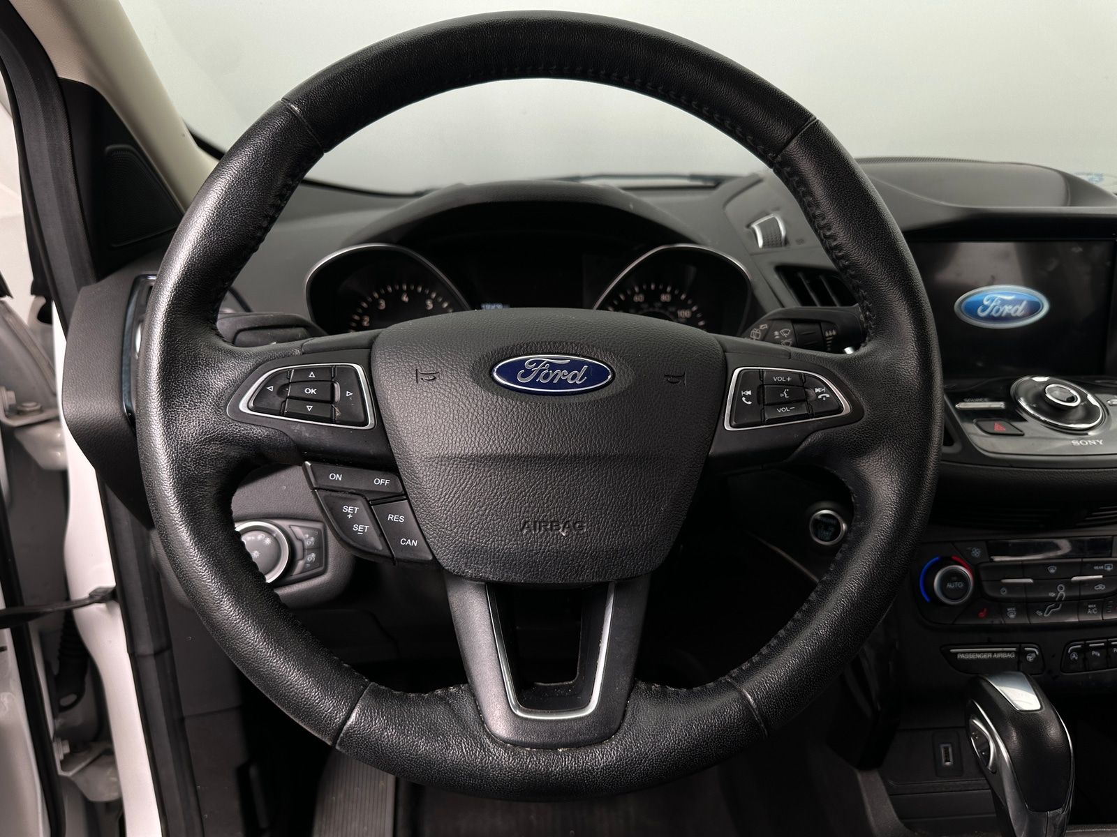 Thumbnail: 2019 Ford Escape - 4