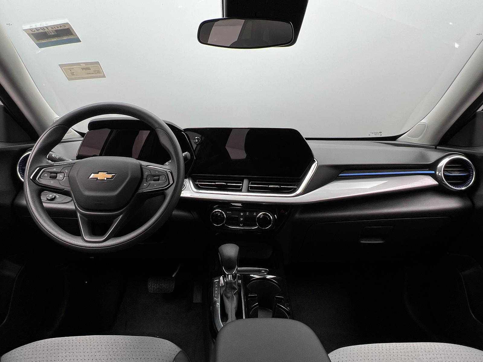 Thumbnail: 2025 Chevrolet Trax - 3